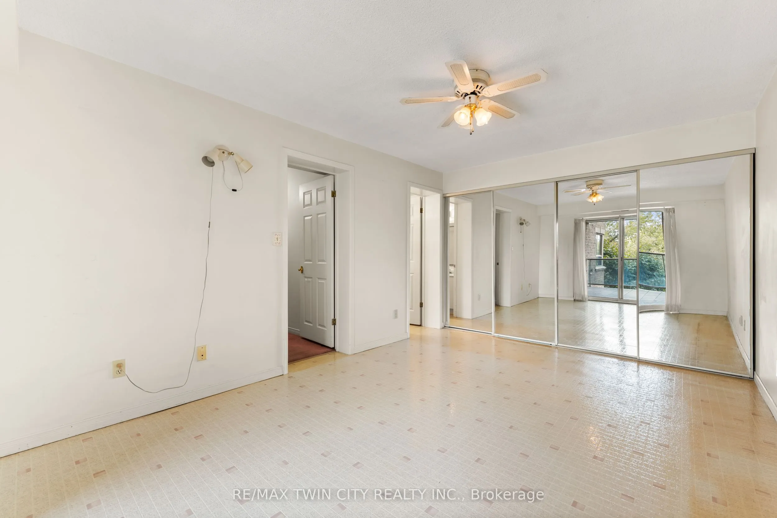 281 Bristol Street, #404