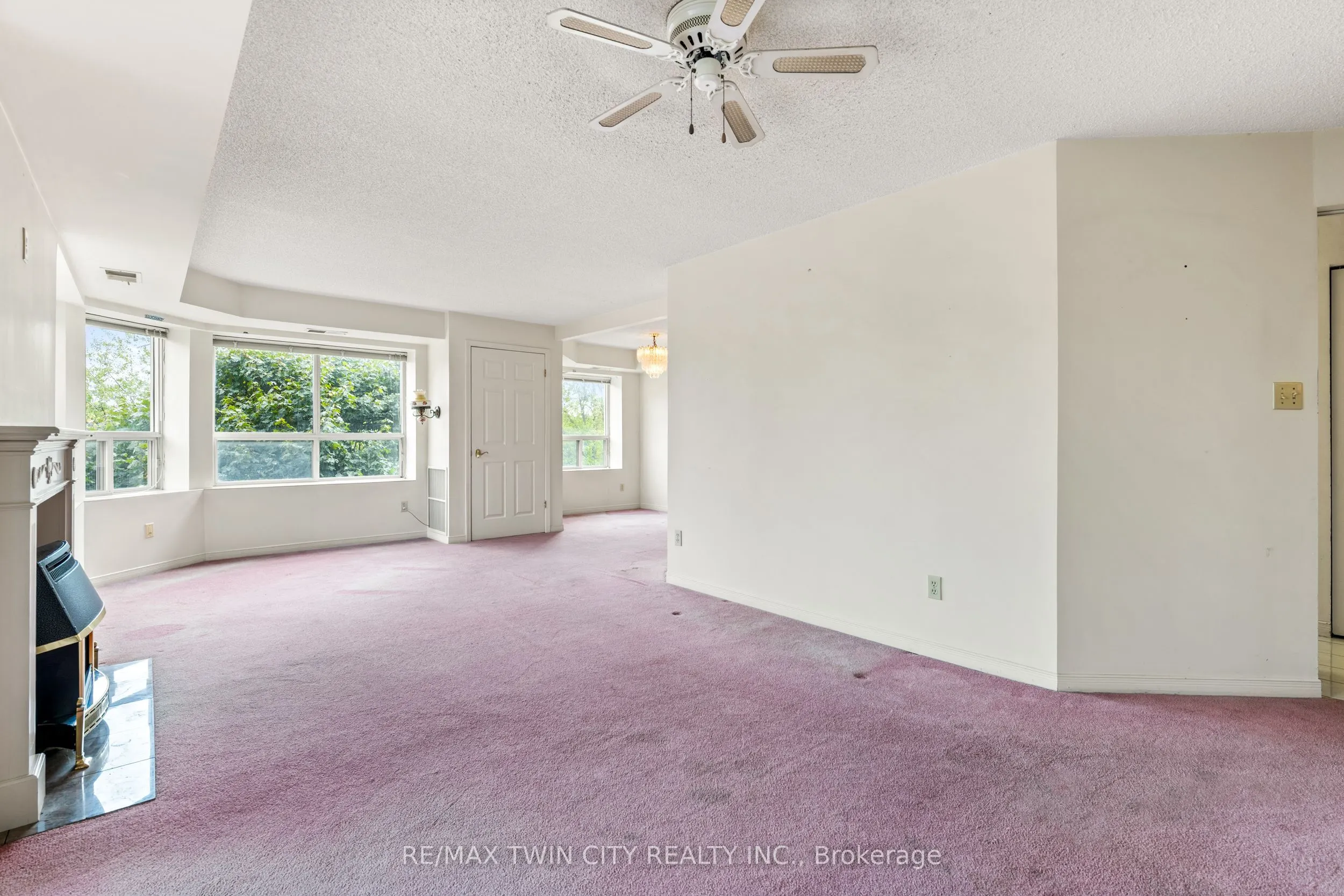 281 Bristol Street, #404
