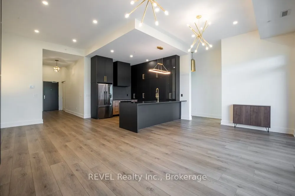 77 Yates Street, #405