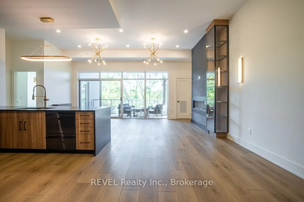 77 Yates Street, #405