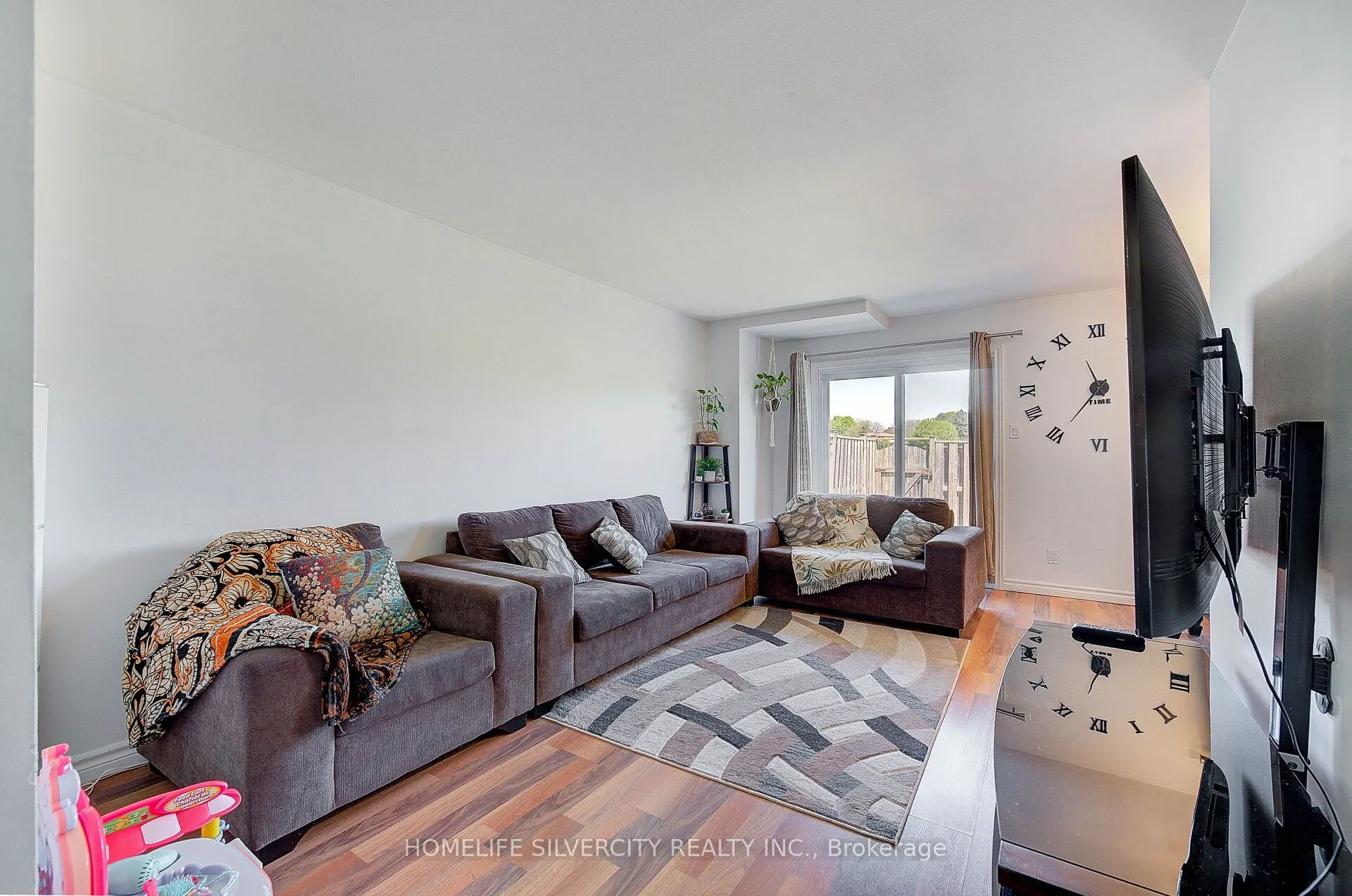 183 Deveron Crescent, #15
