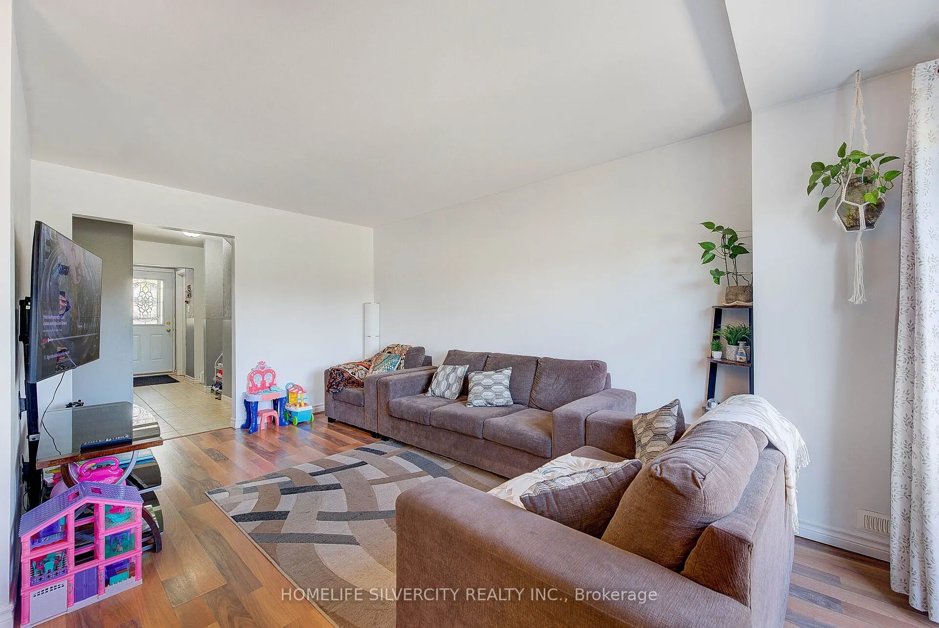 183 Deveron Crescent, #15