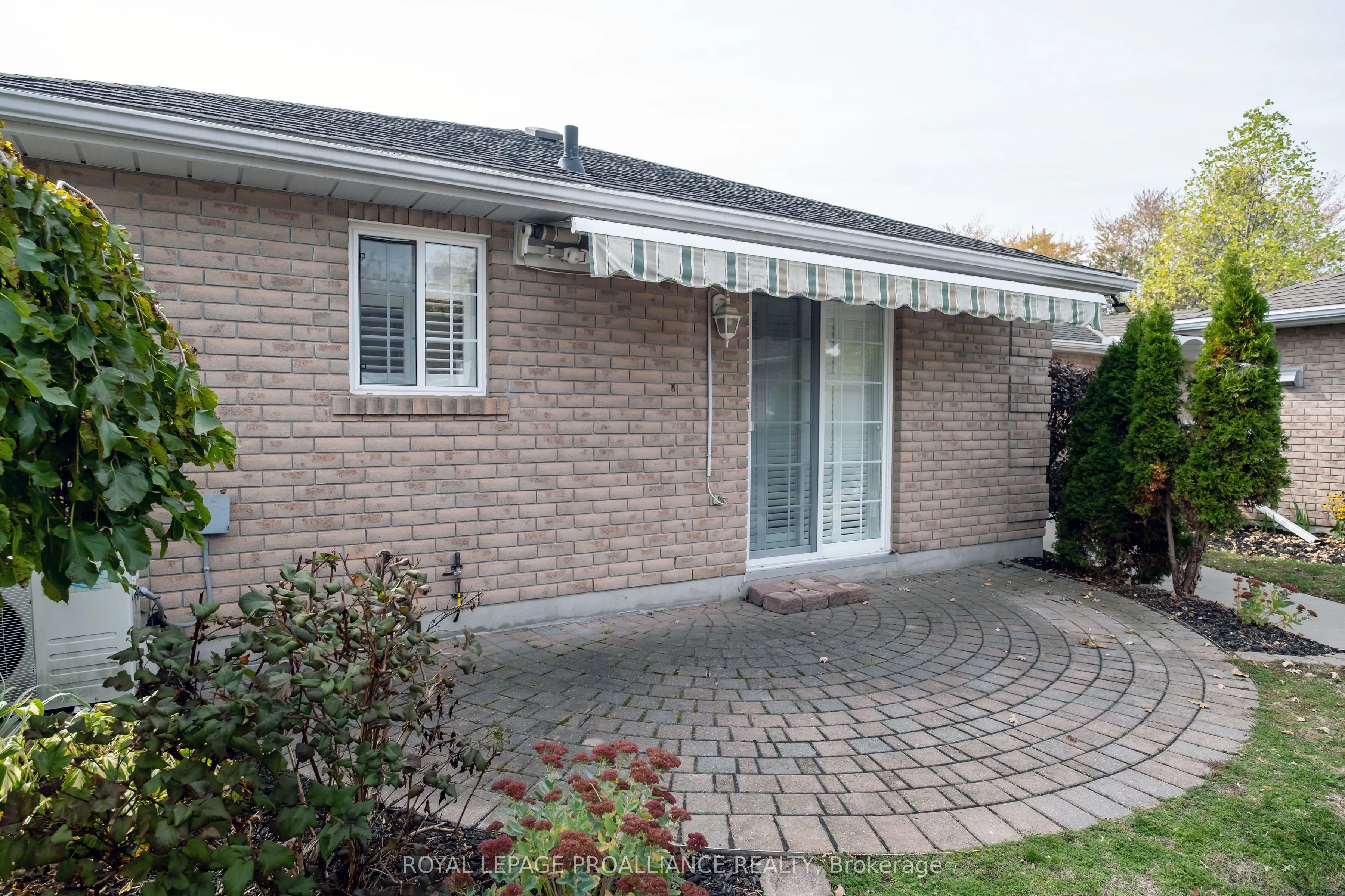 351 Cannifton Road N, #8