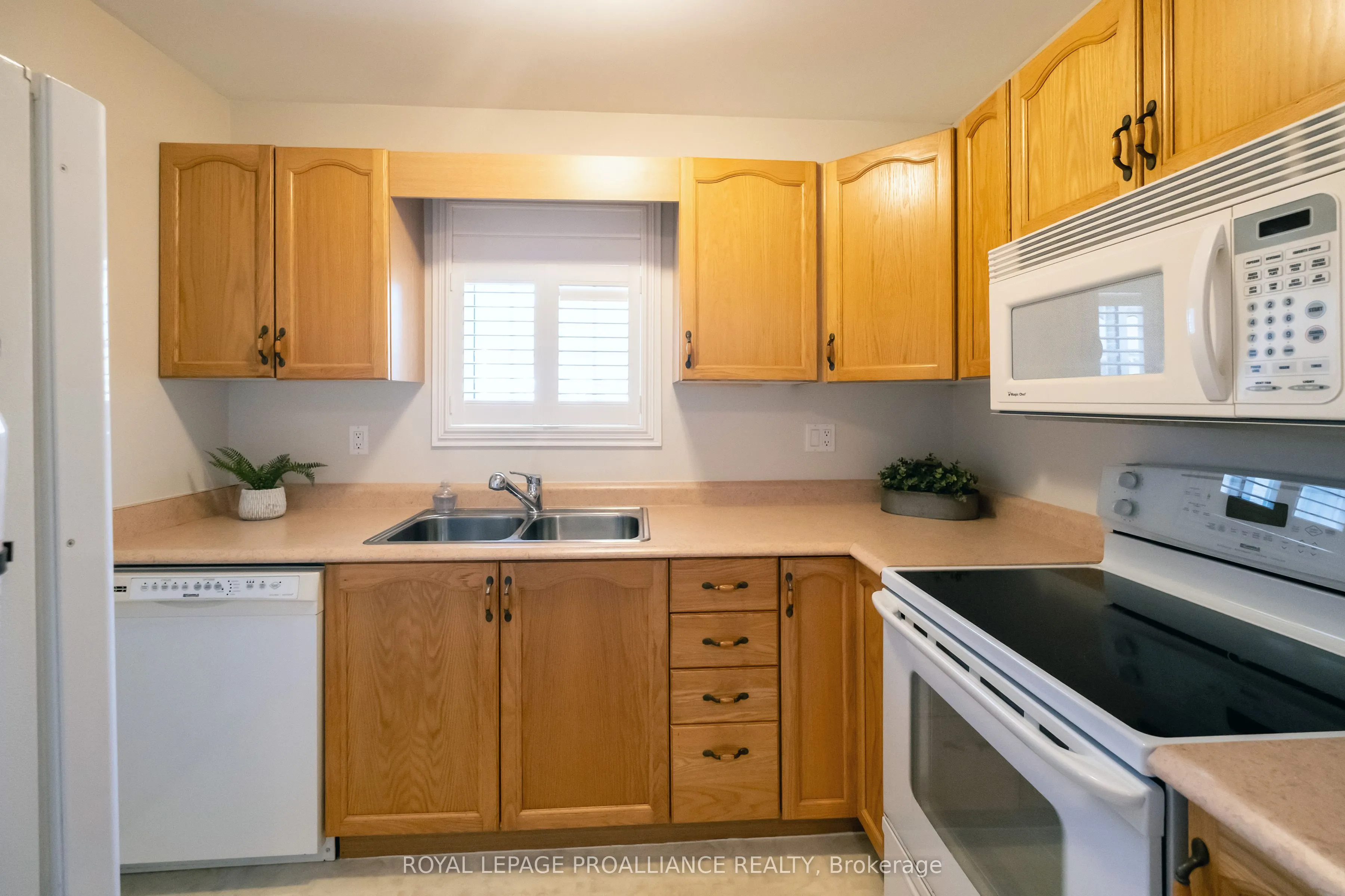 351 Cannifton Road N, #8