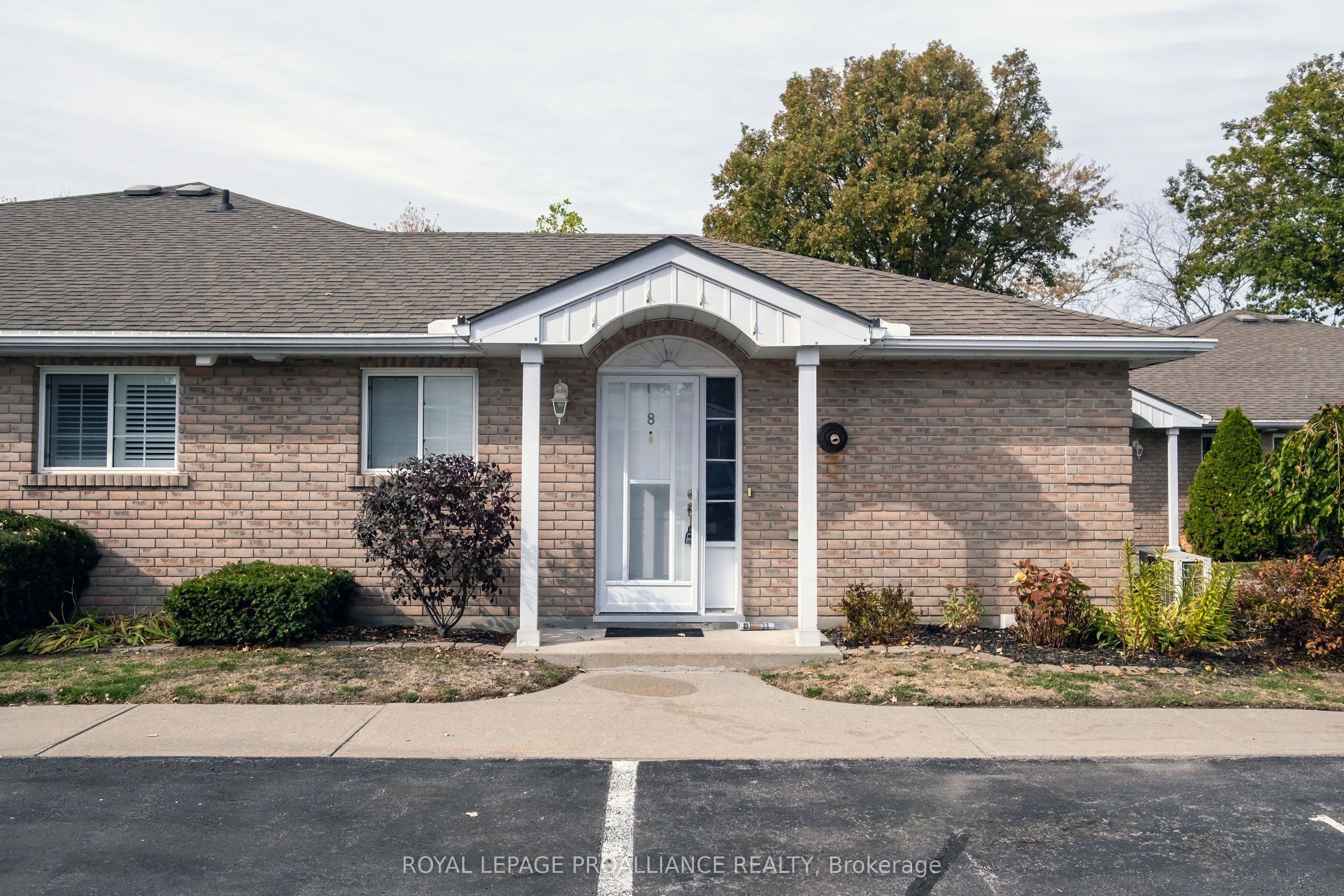 351 Cannifton Road N, #8