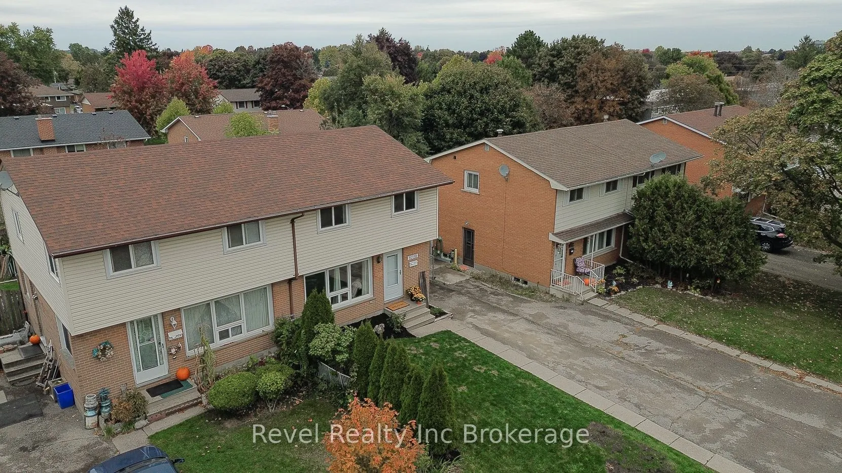 1011B Vanier Avenue