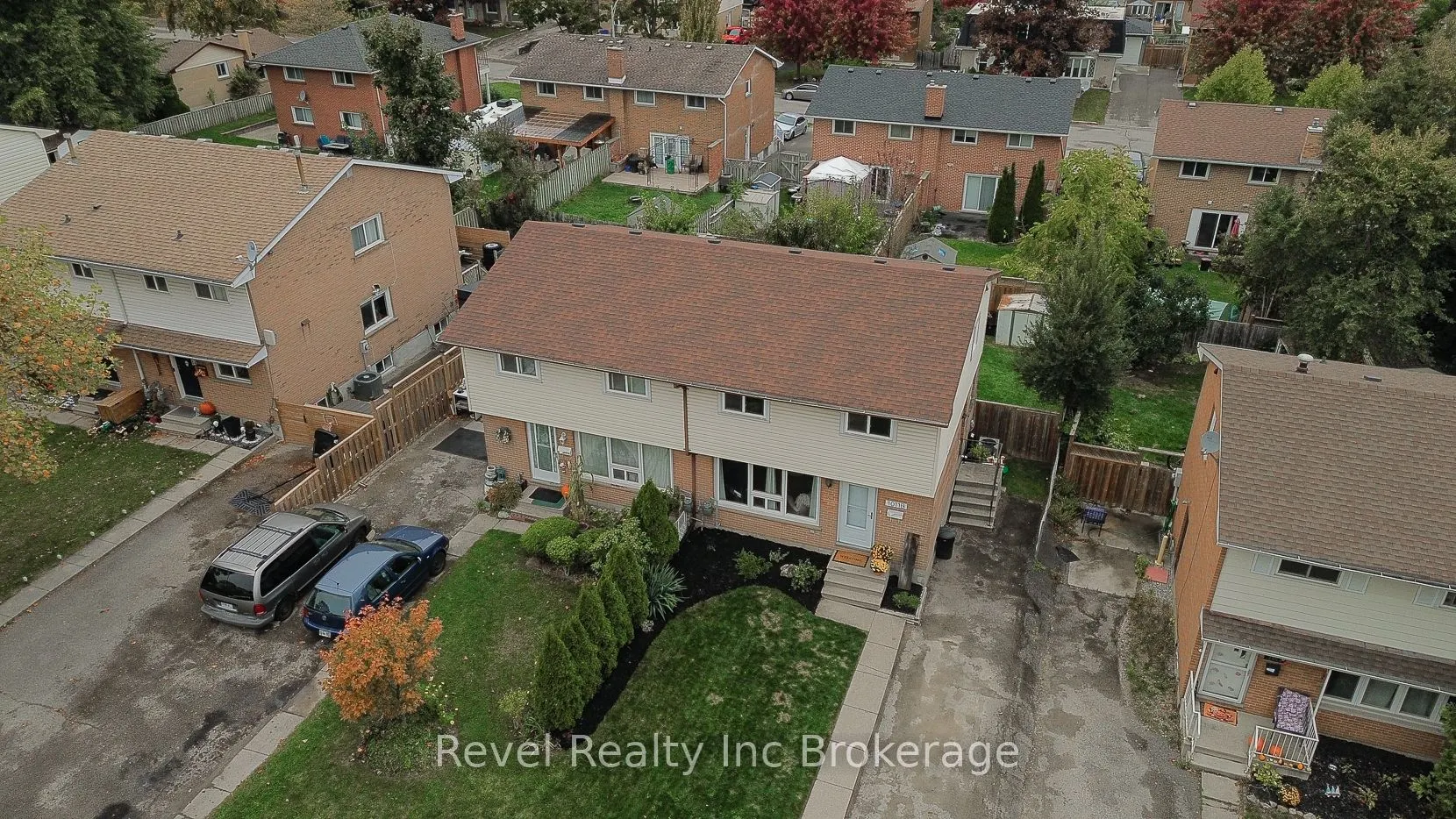 1011B Vanier Avenue