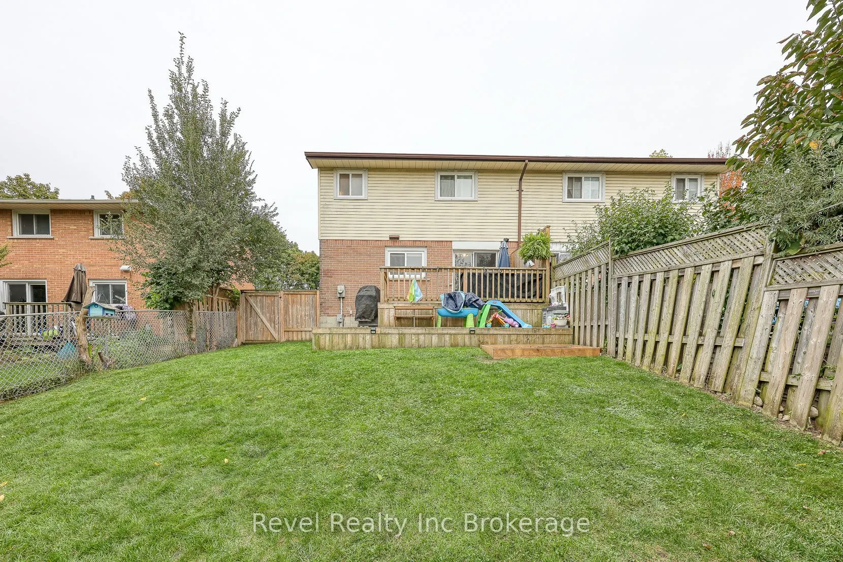 1011B Vanier Avenue