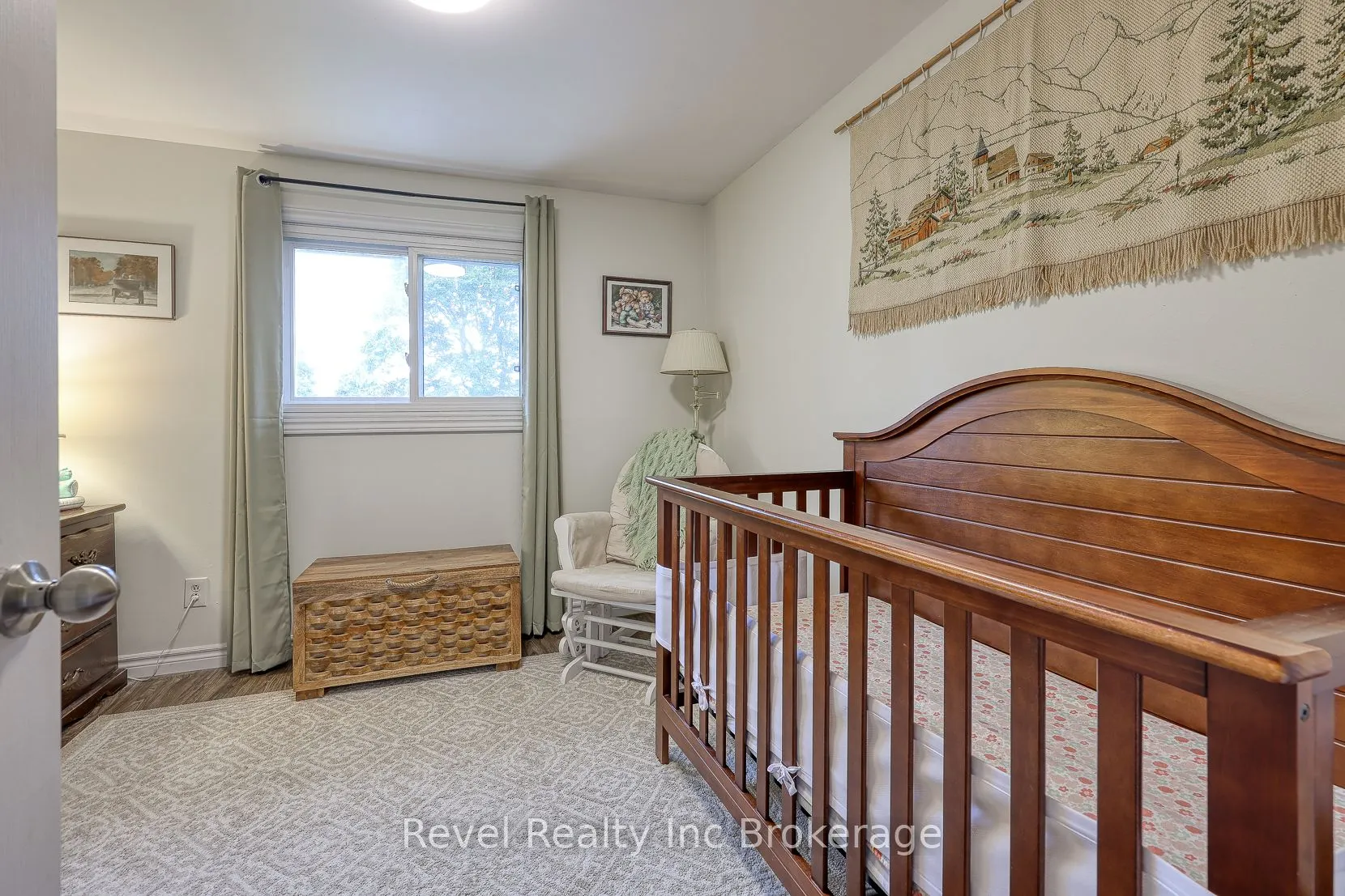 1011B Vanier Avenue