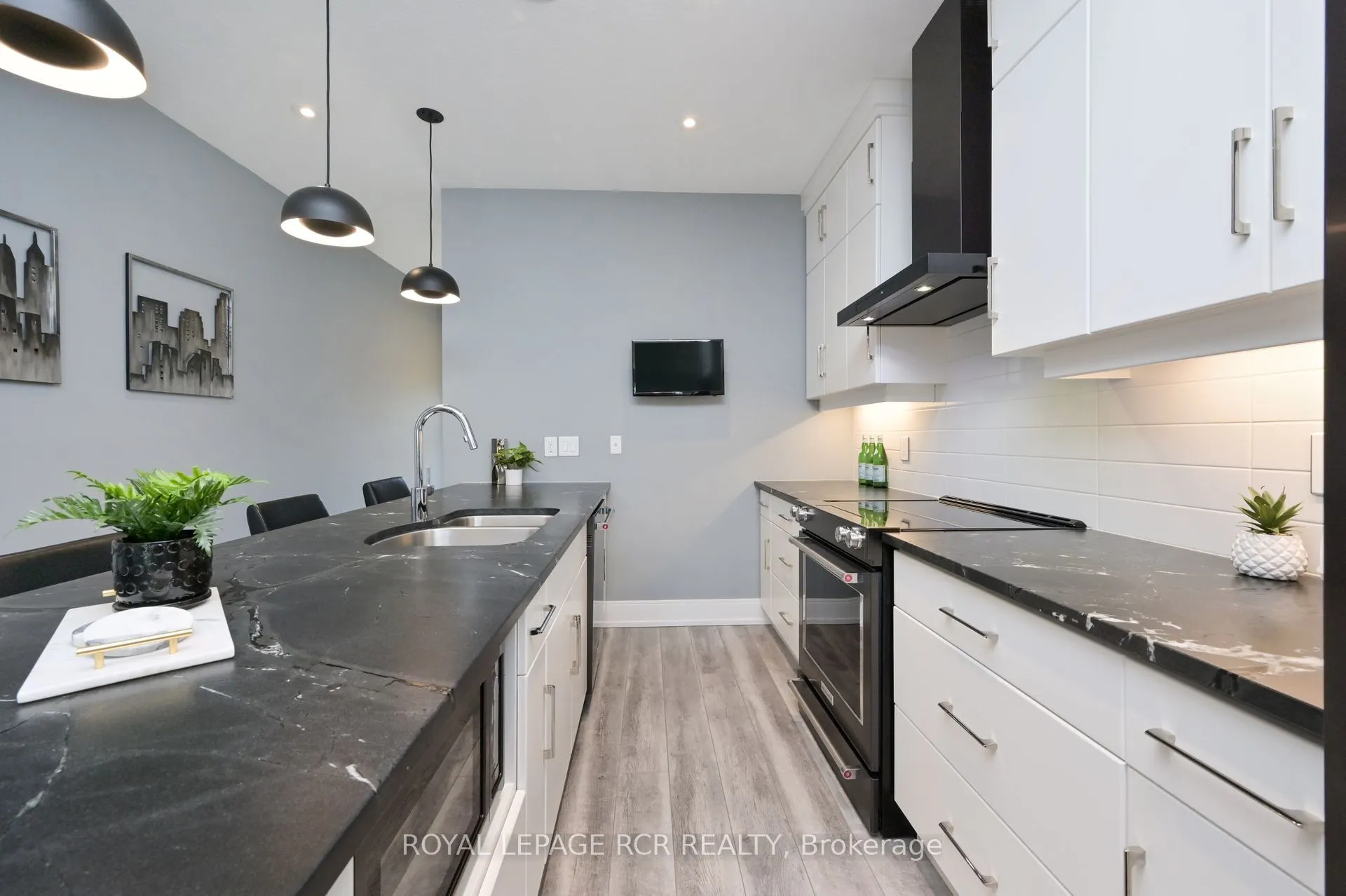 19 Dover Lane