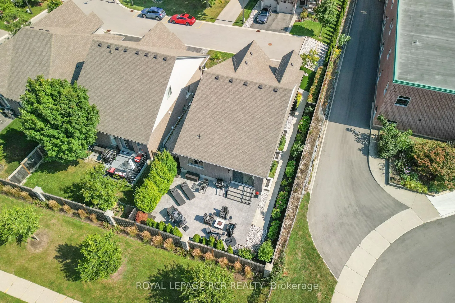 19 Dover Lane