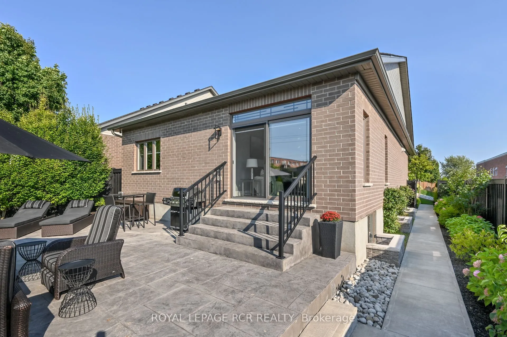 19 Dover Lane