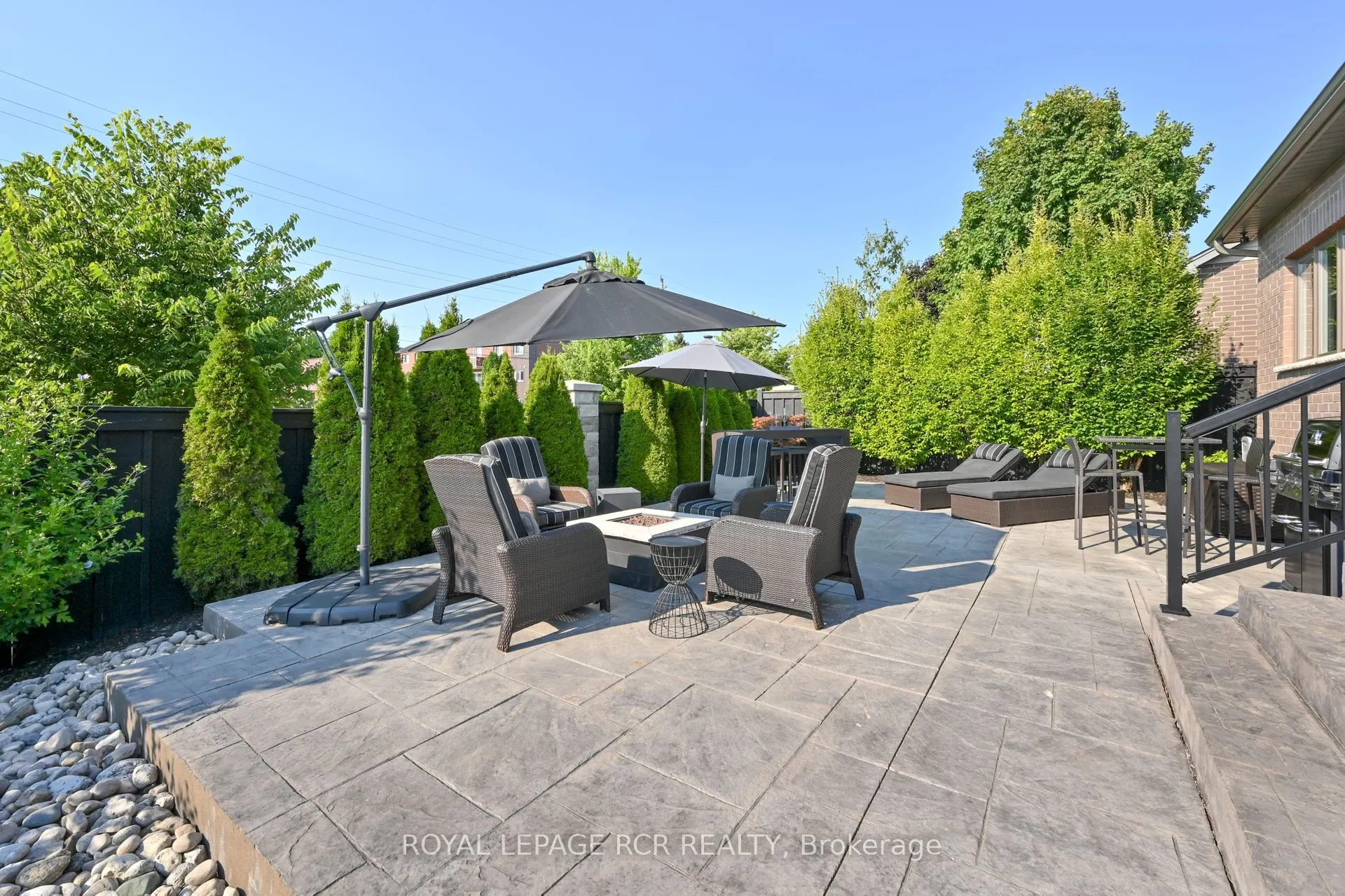 19 Dover Lane