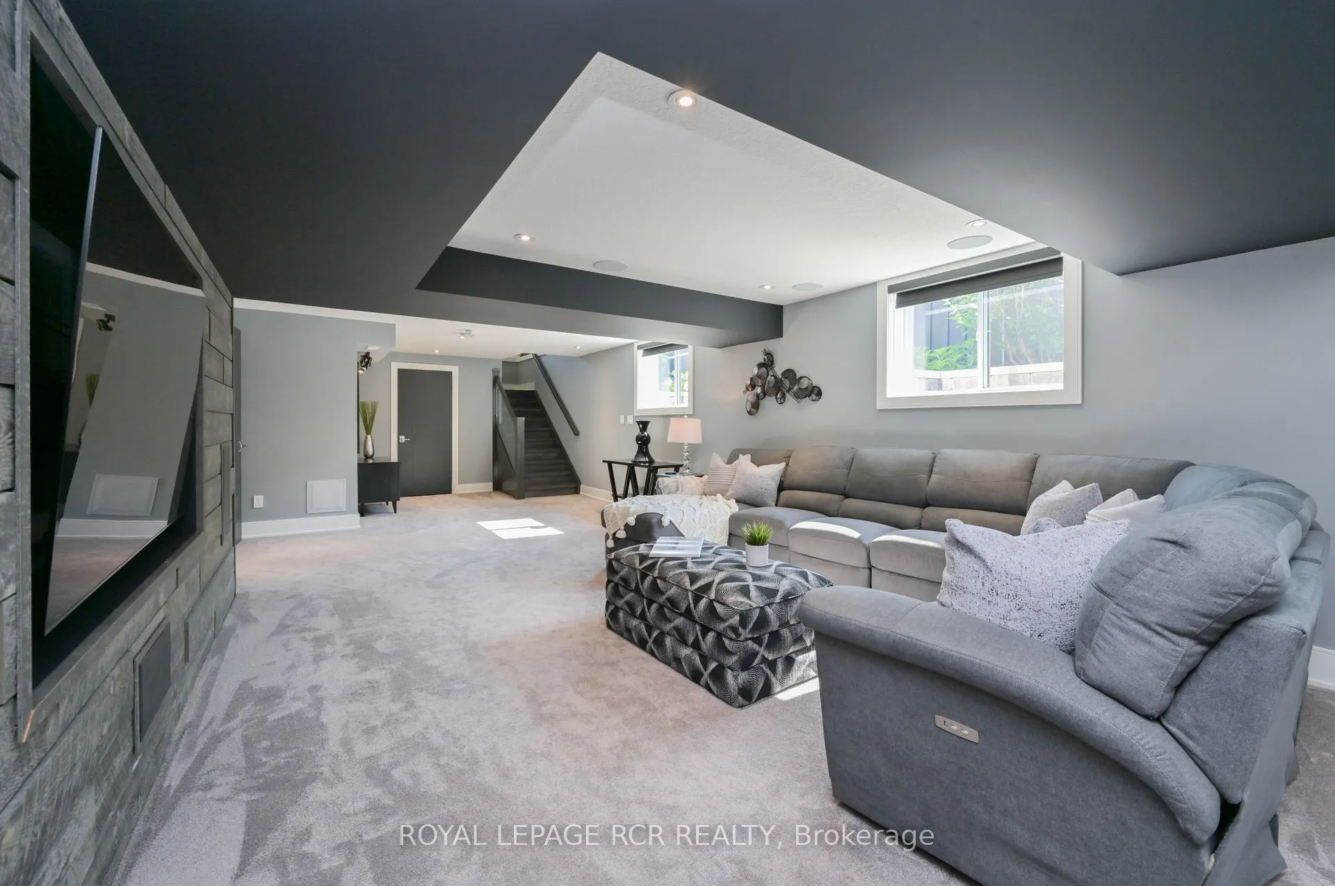 19 Dover Lane