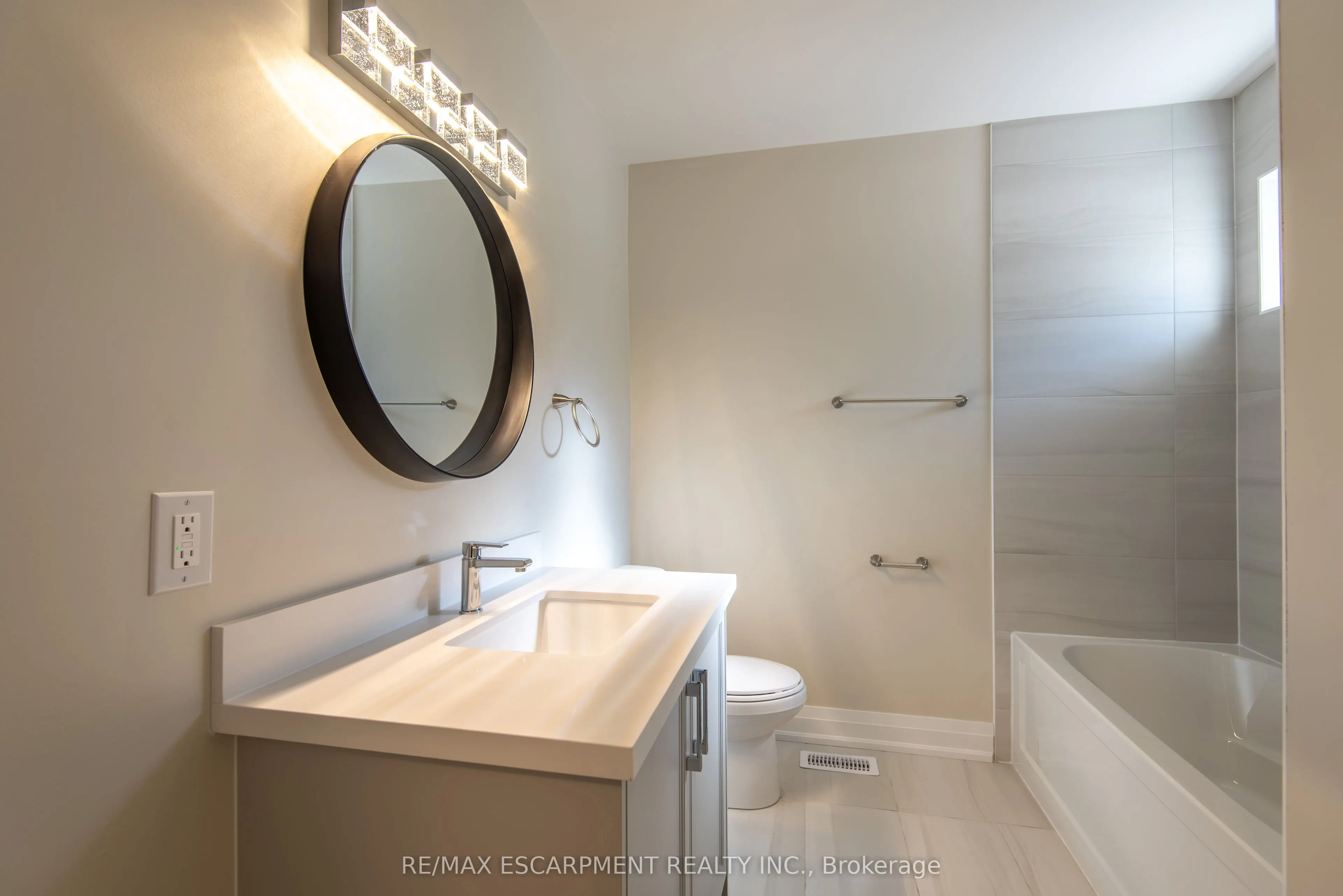 308 Mount Albion Road, #1