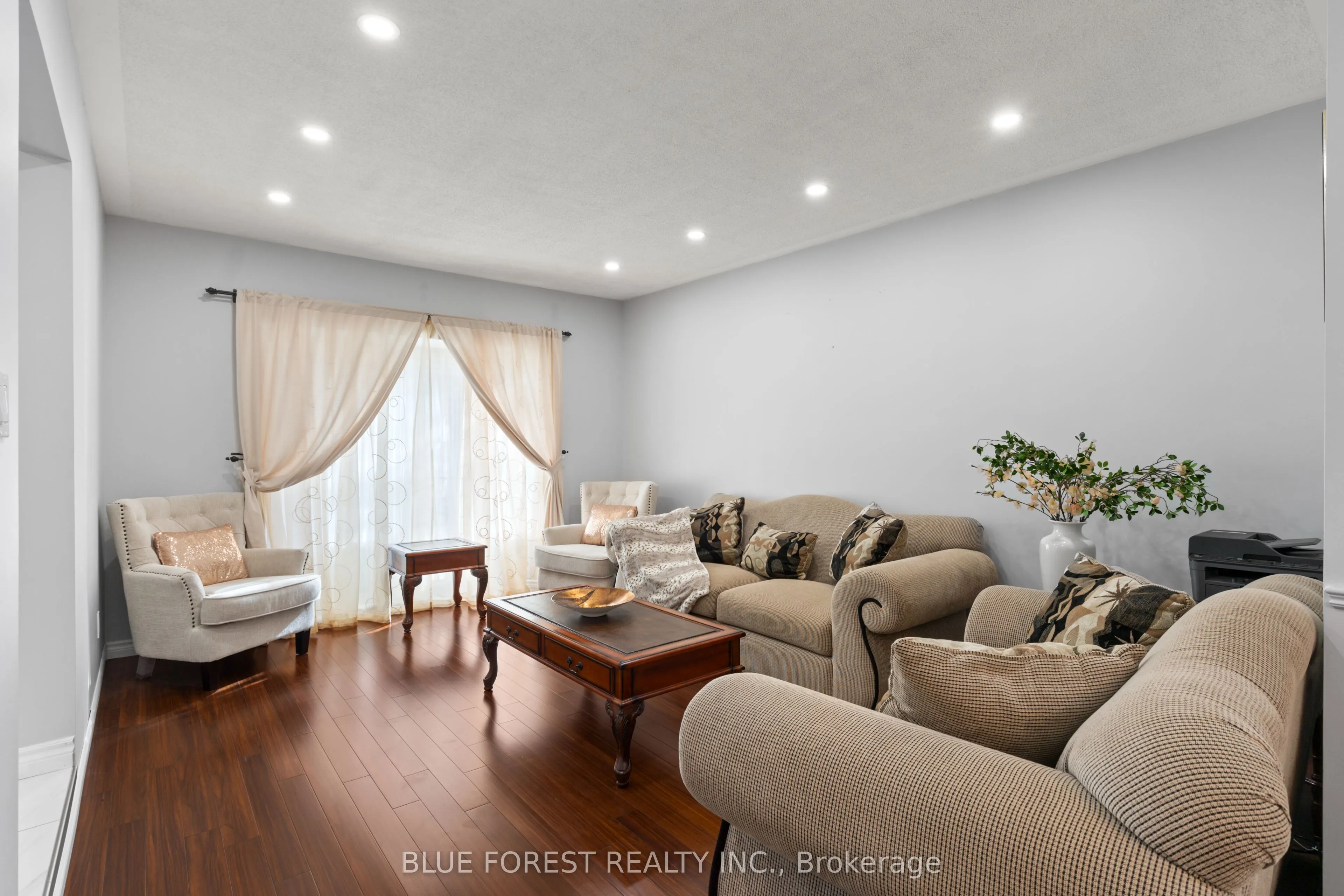 7 Fairchild Crescent