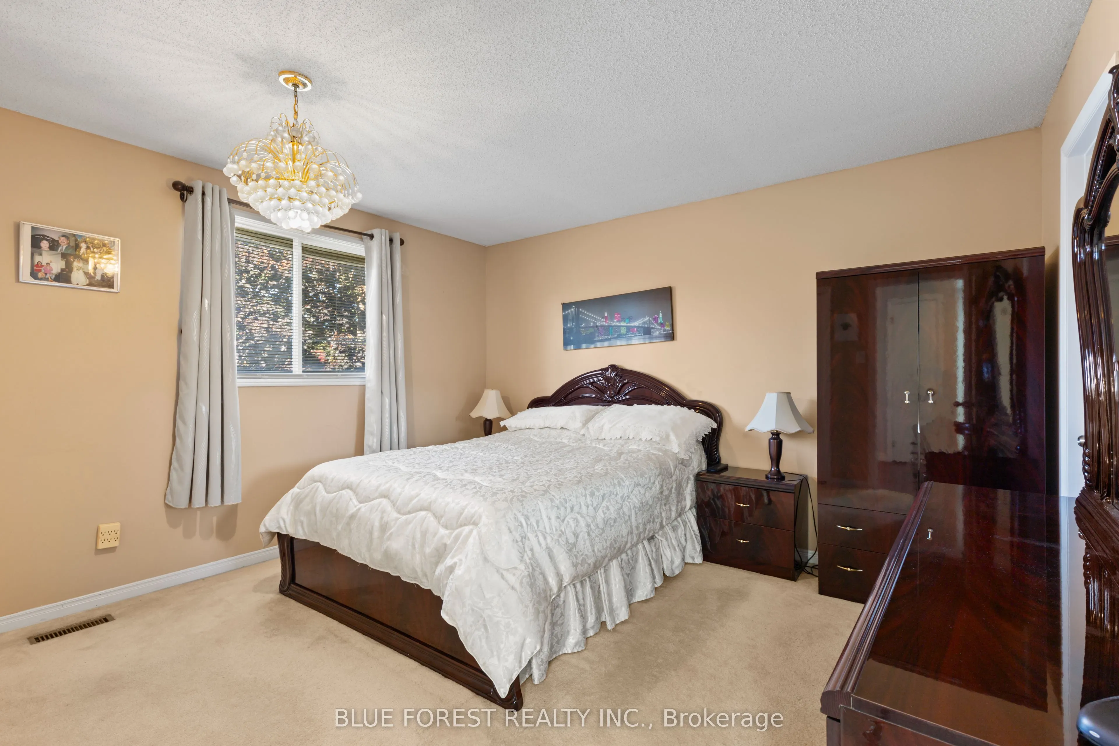 7 Fairchild Crescent
