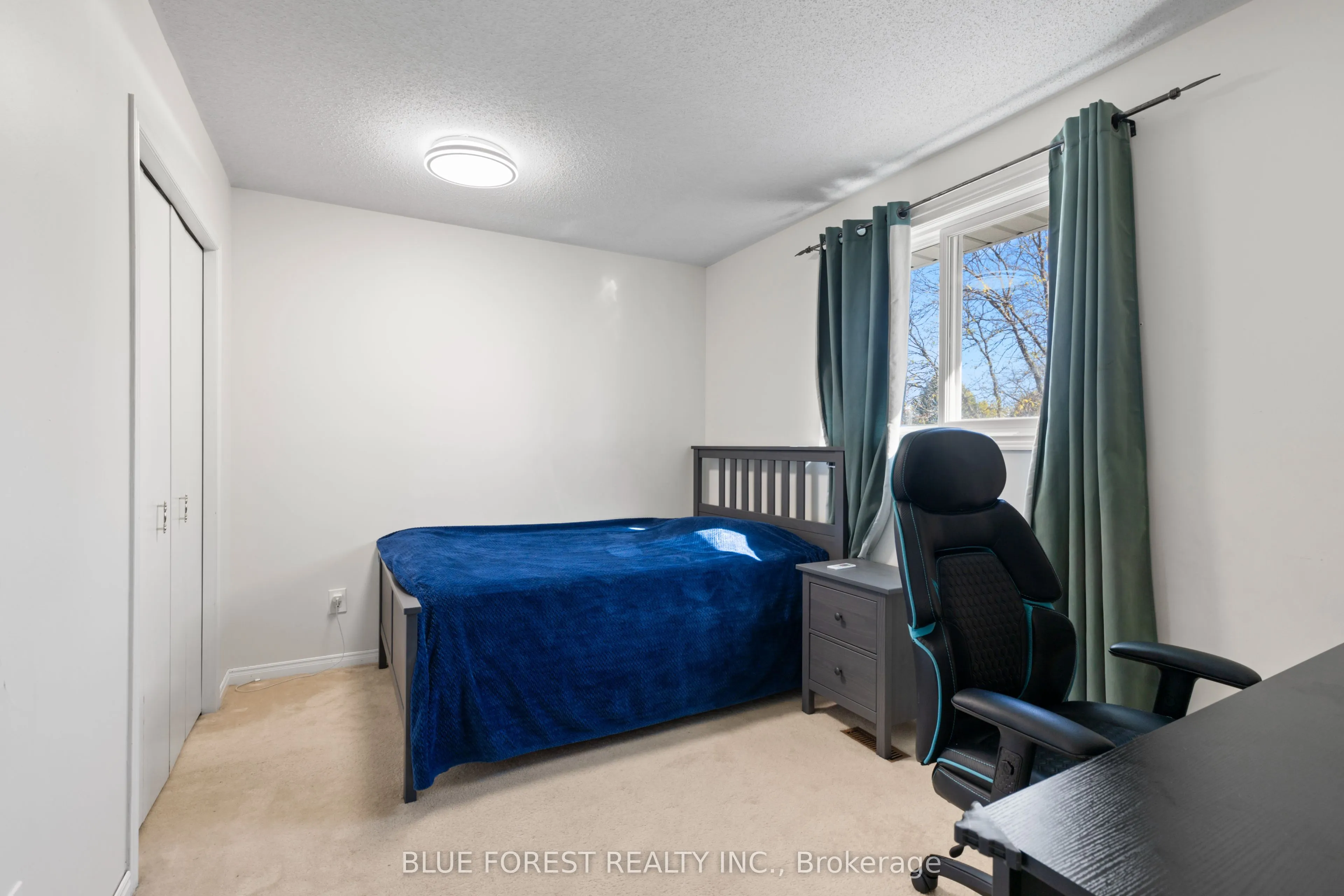 7 Fairchild Crescent