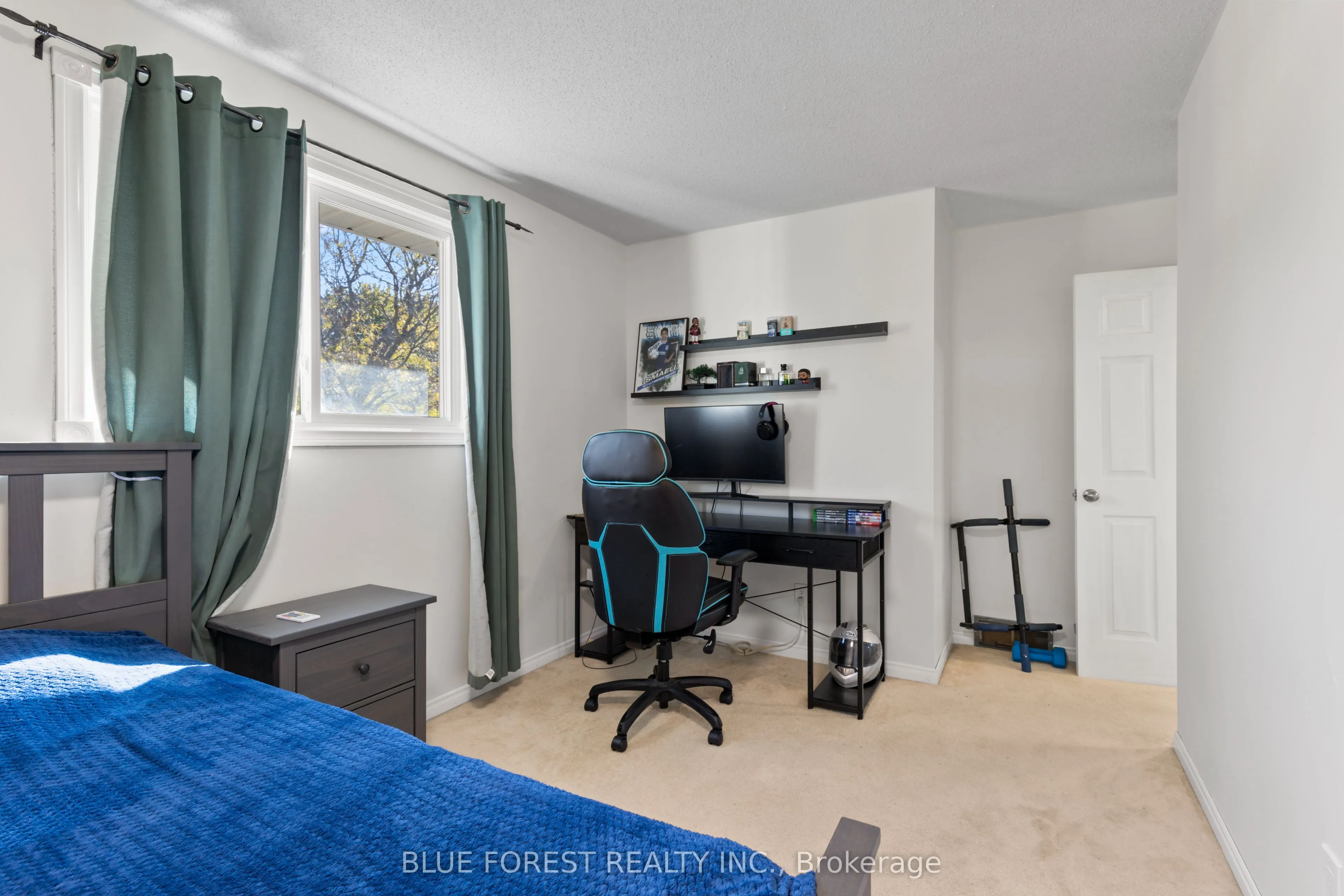 7 Fairchild Crescent