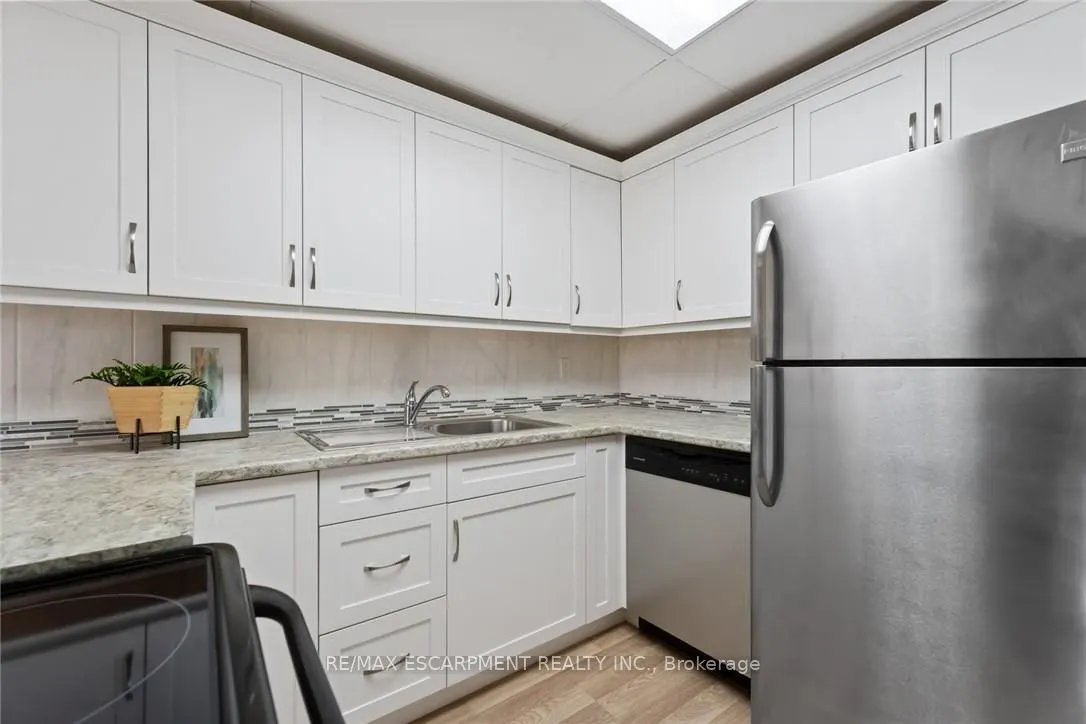8646 WILLOUGHBY Drive, #10