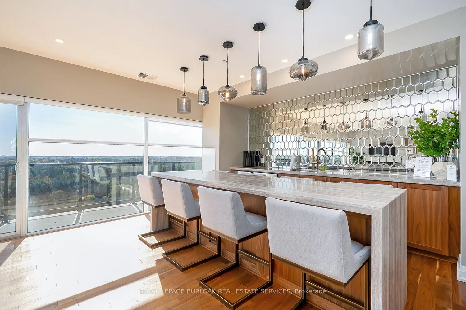1878 Gordon Street, #202