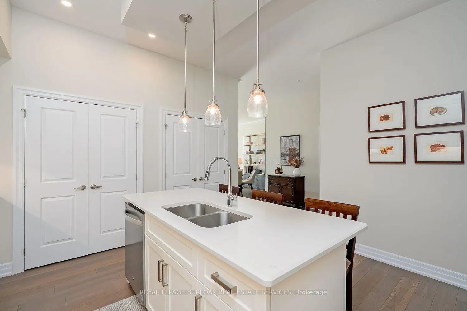 1878 Gordon Street, #202