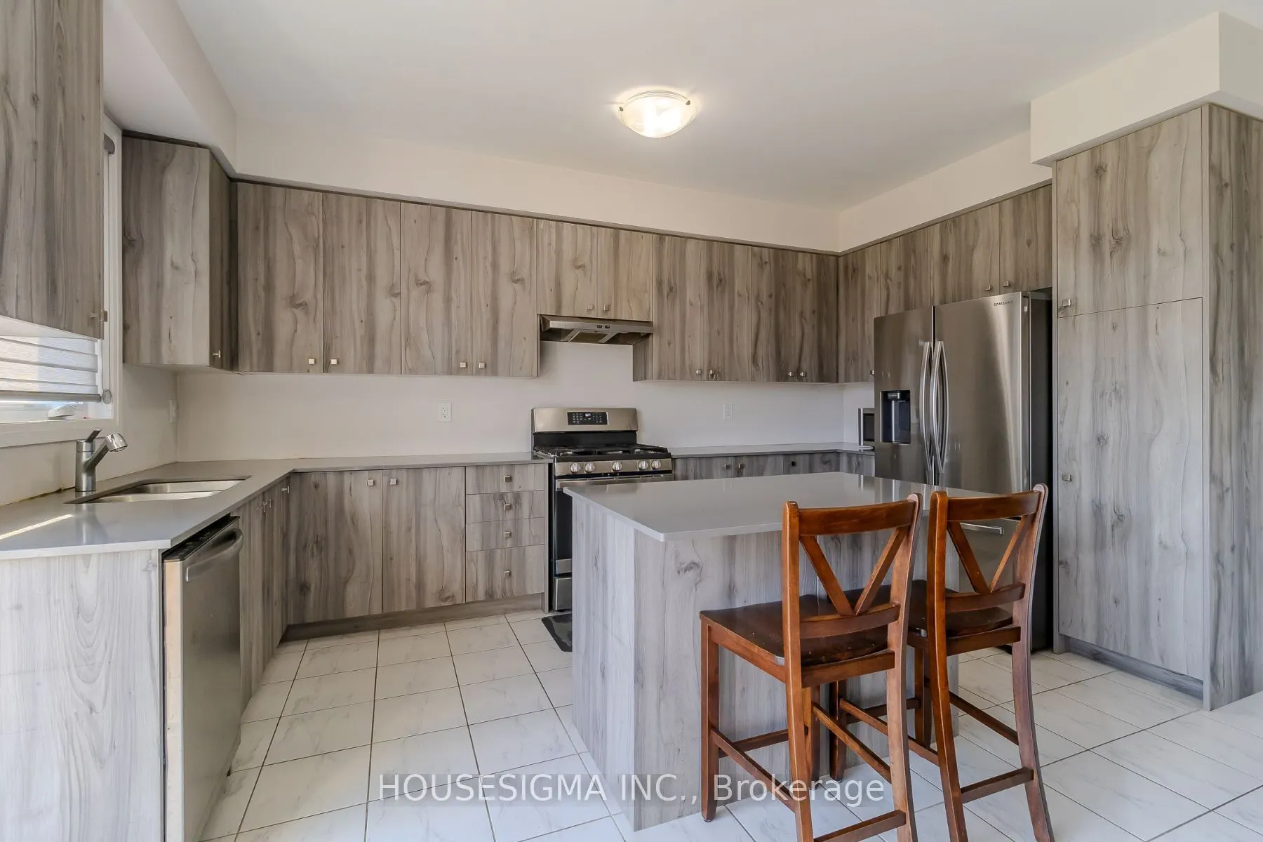 139 Fairey Crescent
