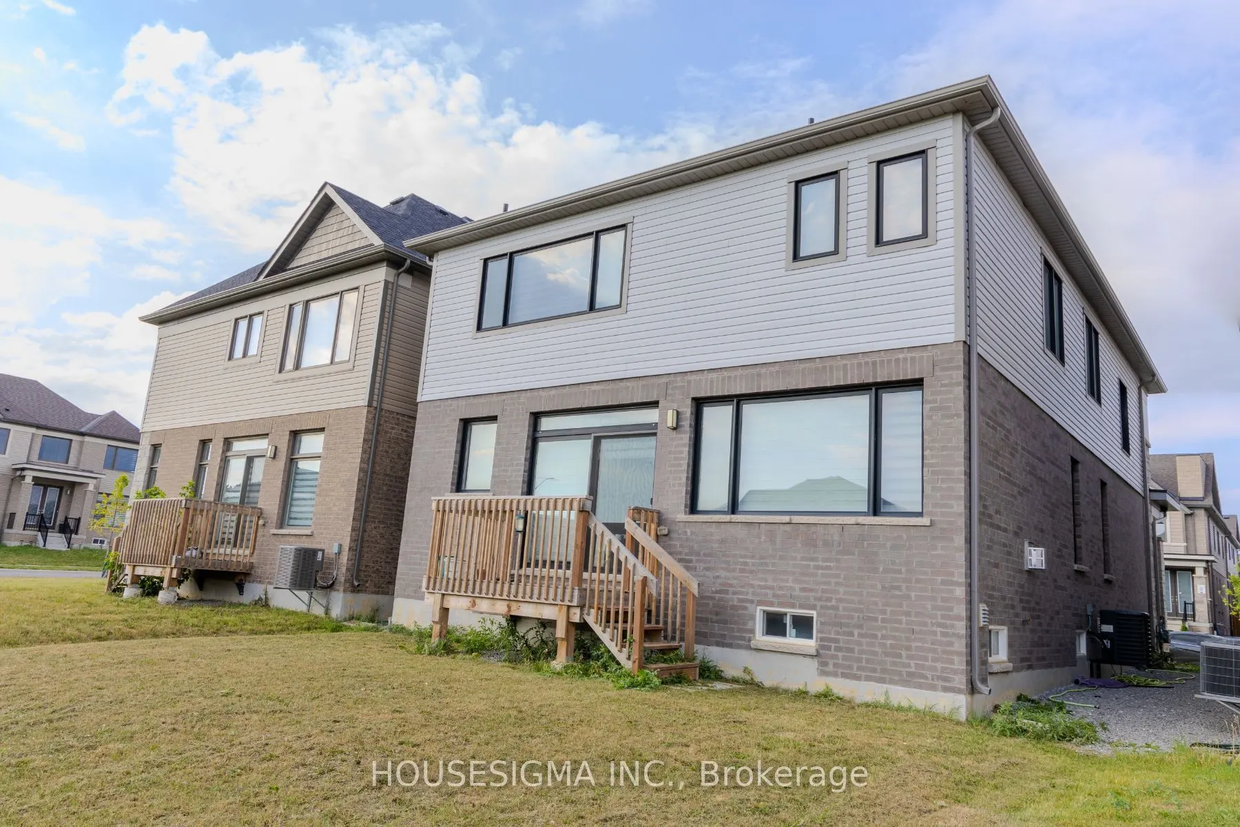 139 Fairey Crescent