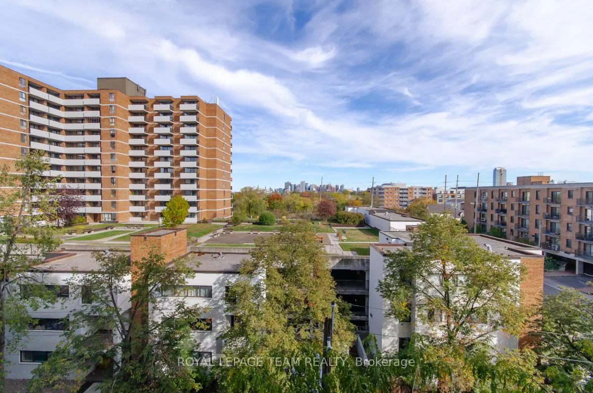 110 Forward Avenue, #607