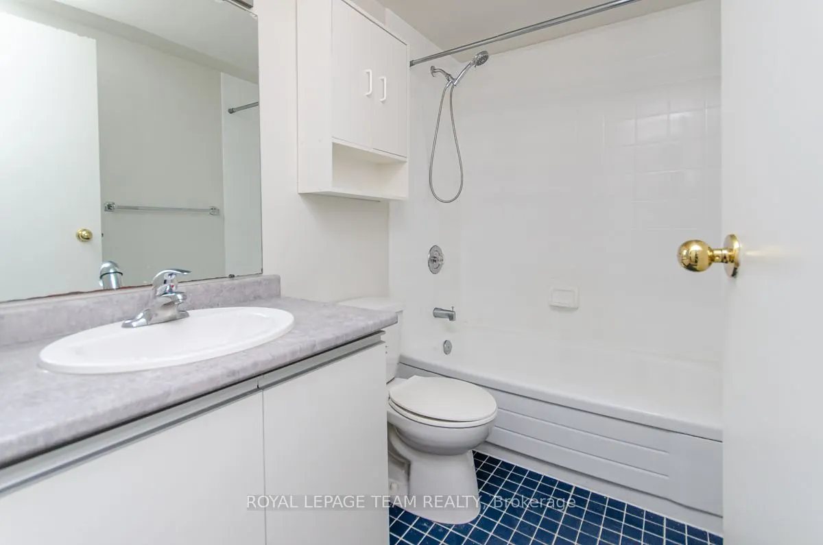 110 Forward Avenue, #607