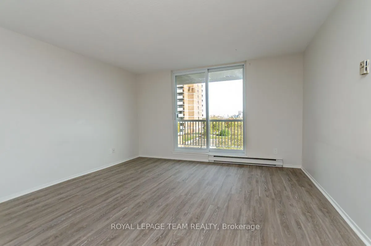 110 Forward Avenue, #607
