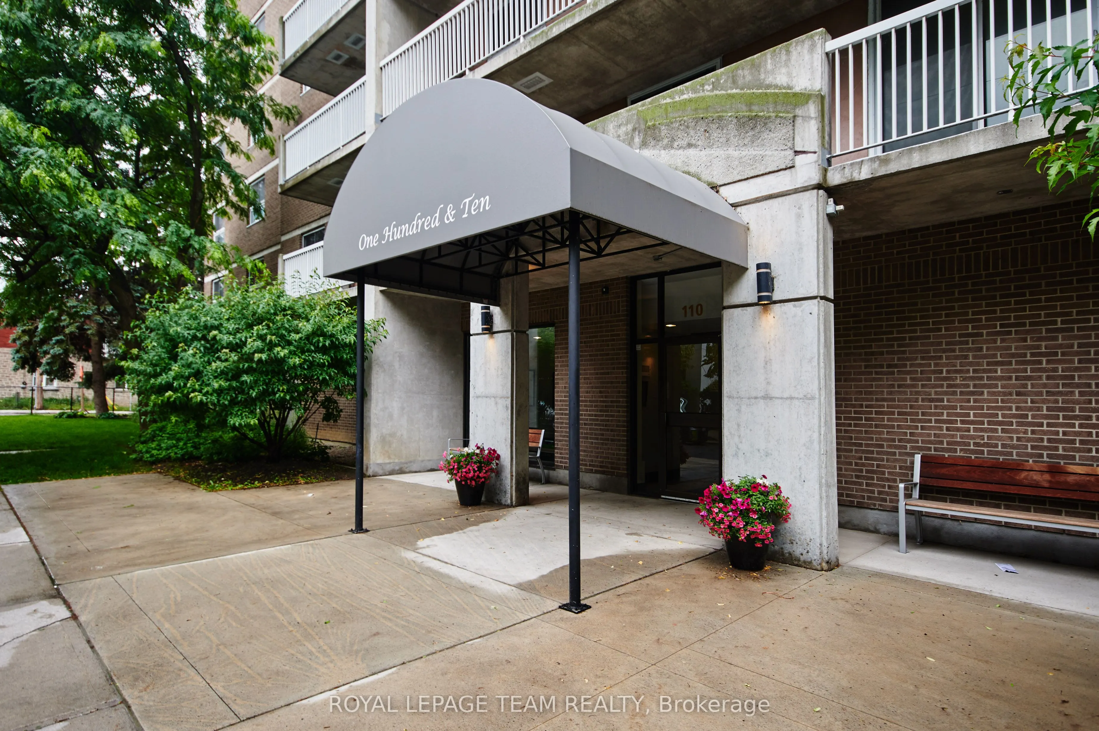 110 Forward Avenue, #607