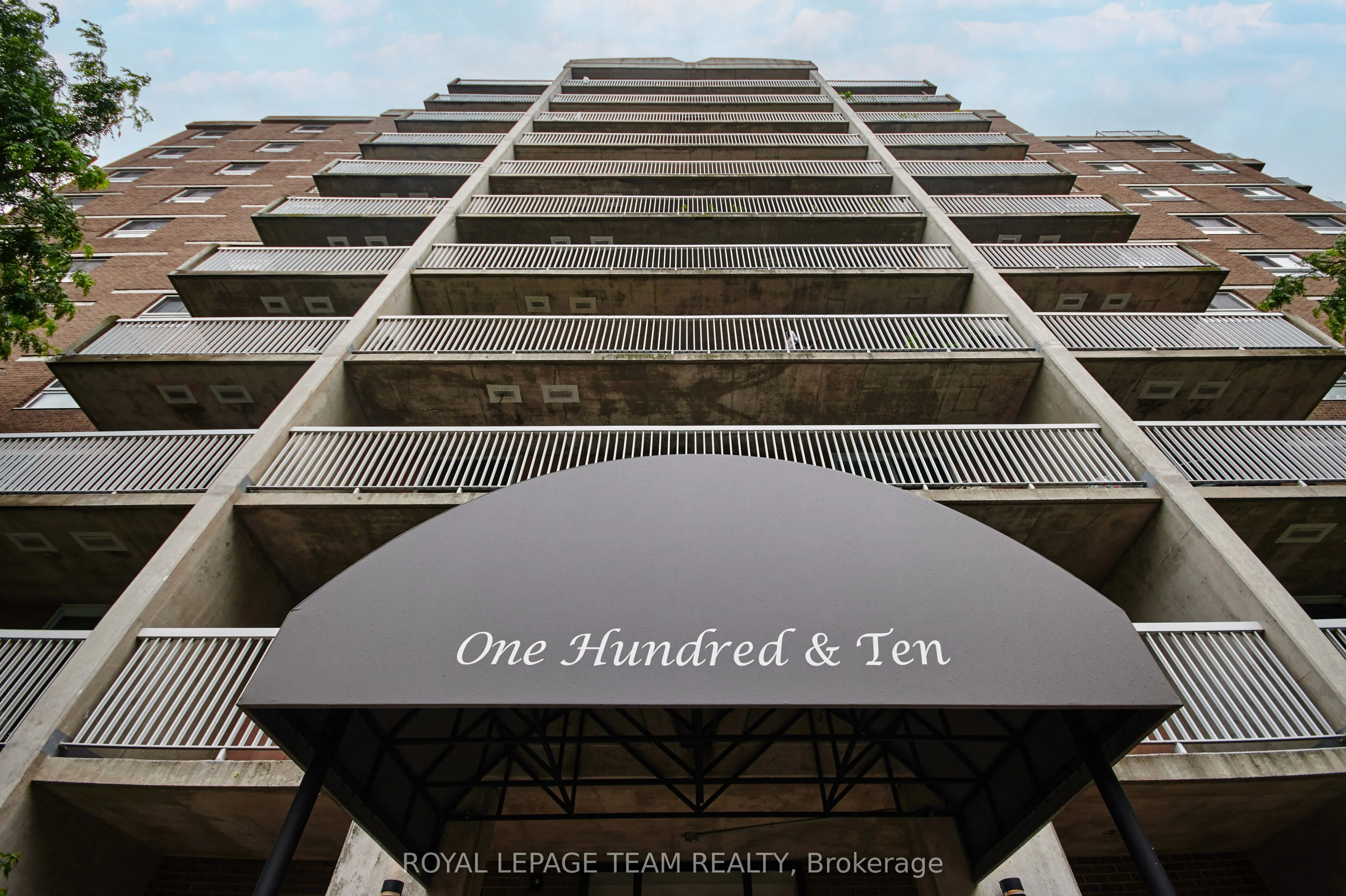 110 Forward Avenue, #607