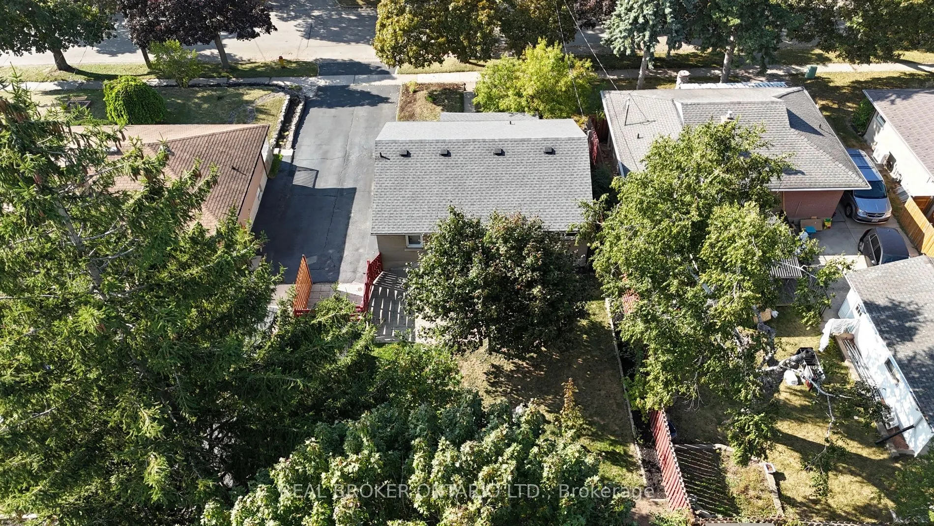27 Broadmoor Avenue