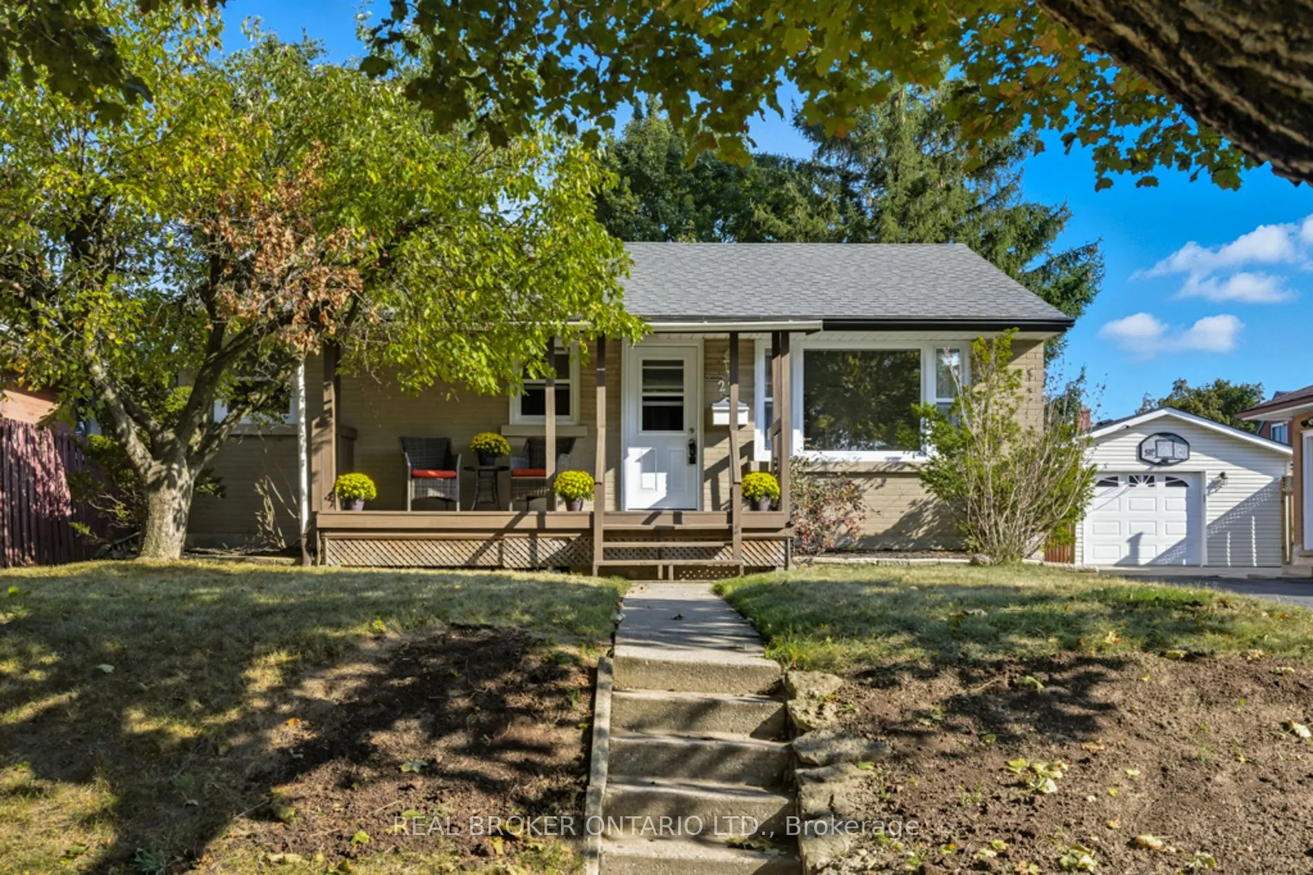 27 Broadmoor Avenue