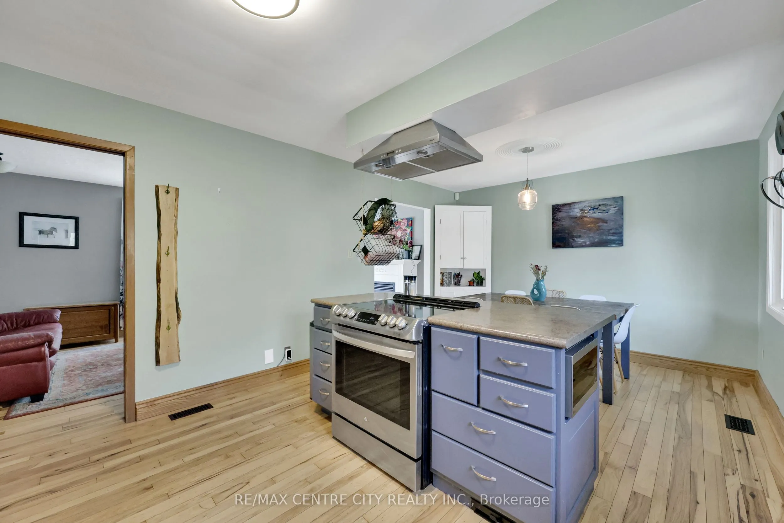 141 St Andrew Street E