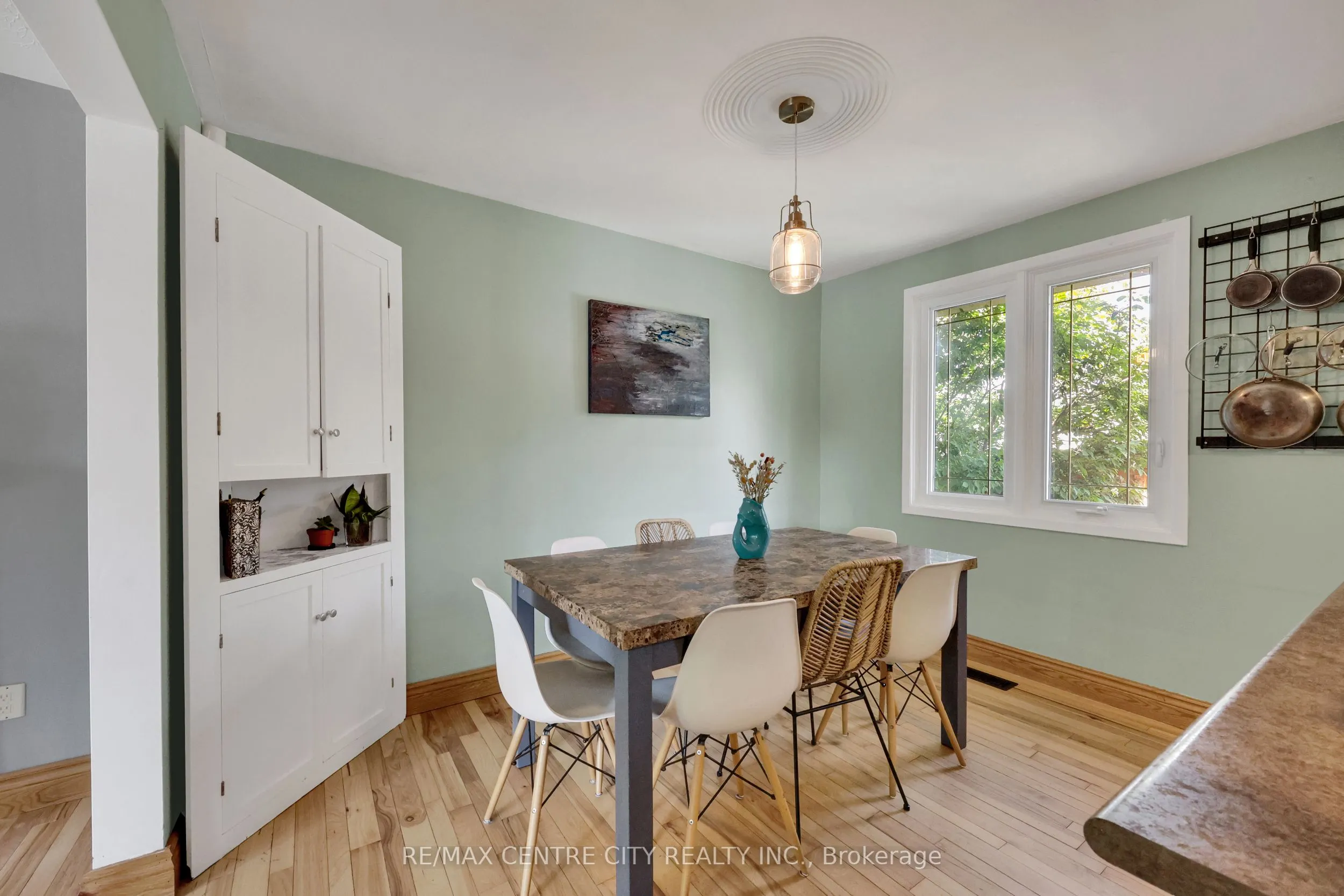 141 St Andrew Street E