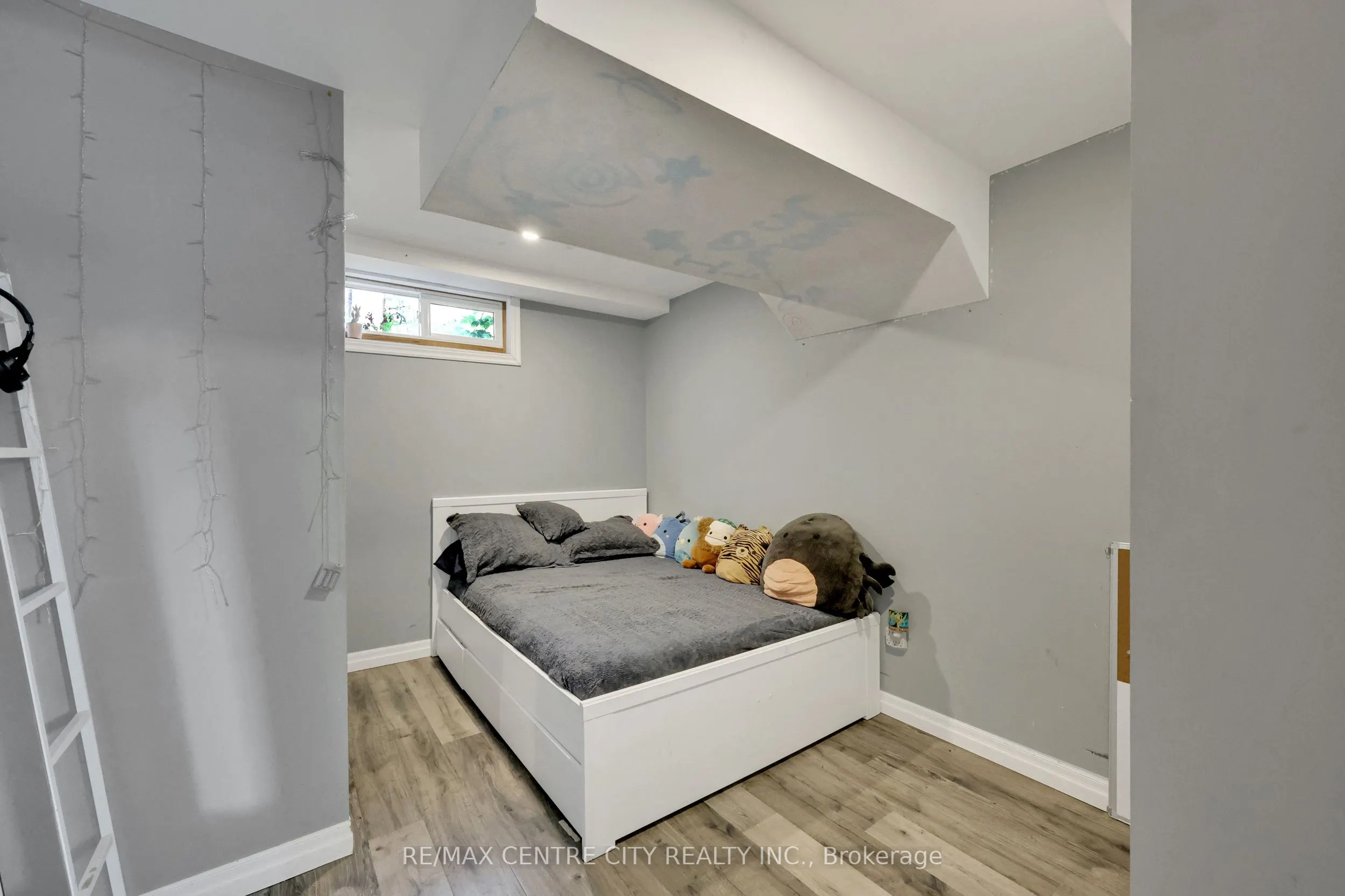 141 St Andrew Street E