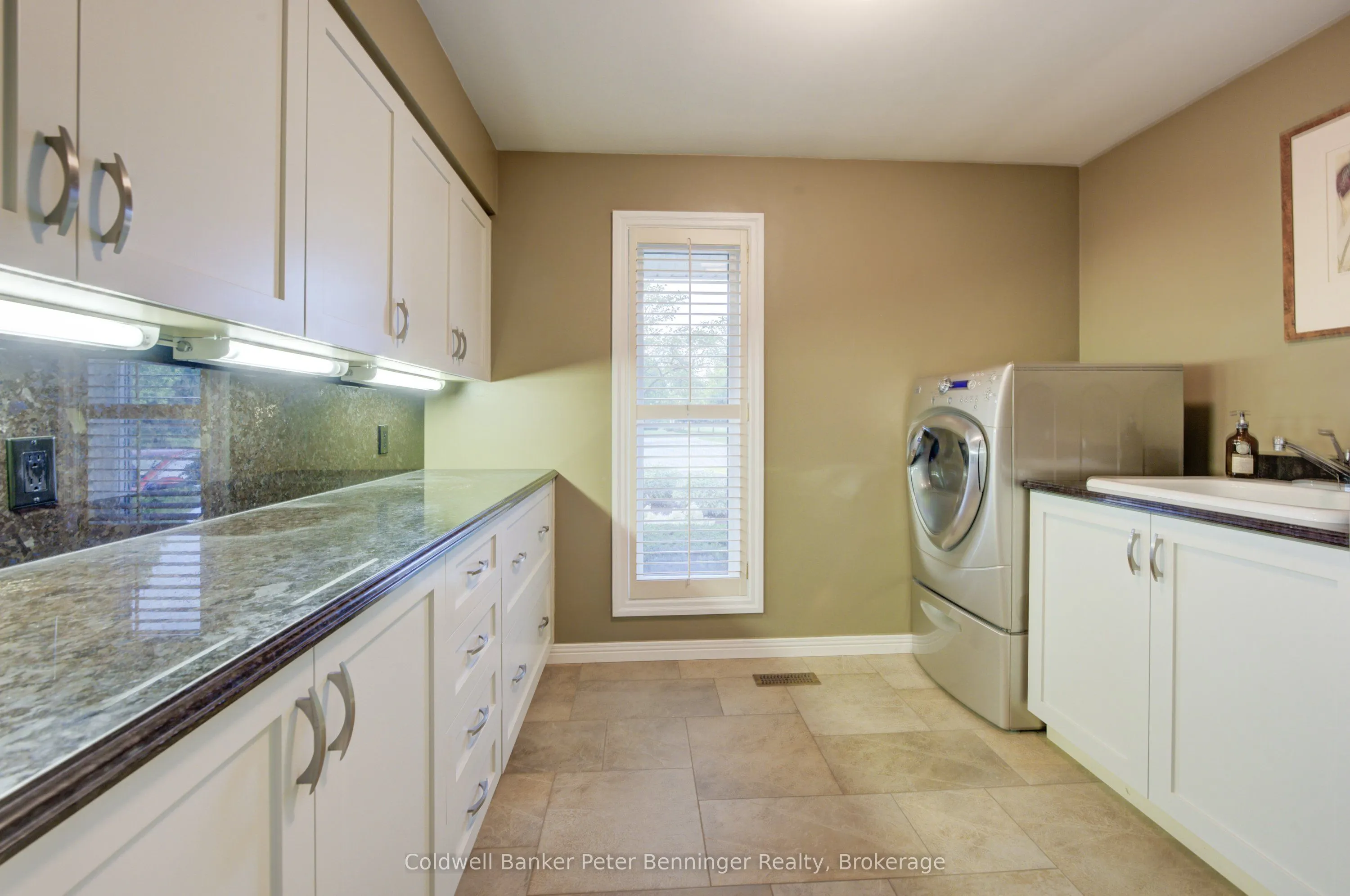 587 Manorwood Court