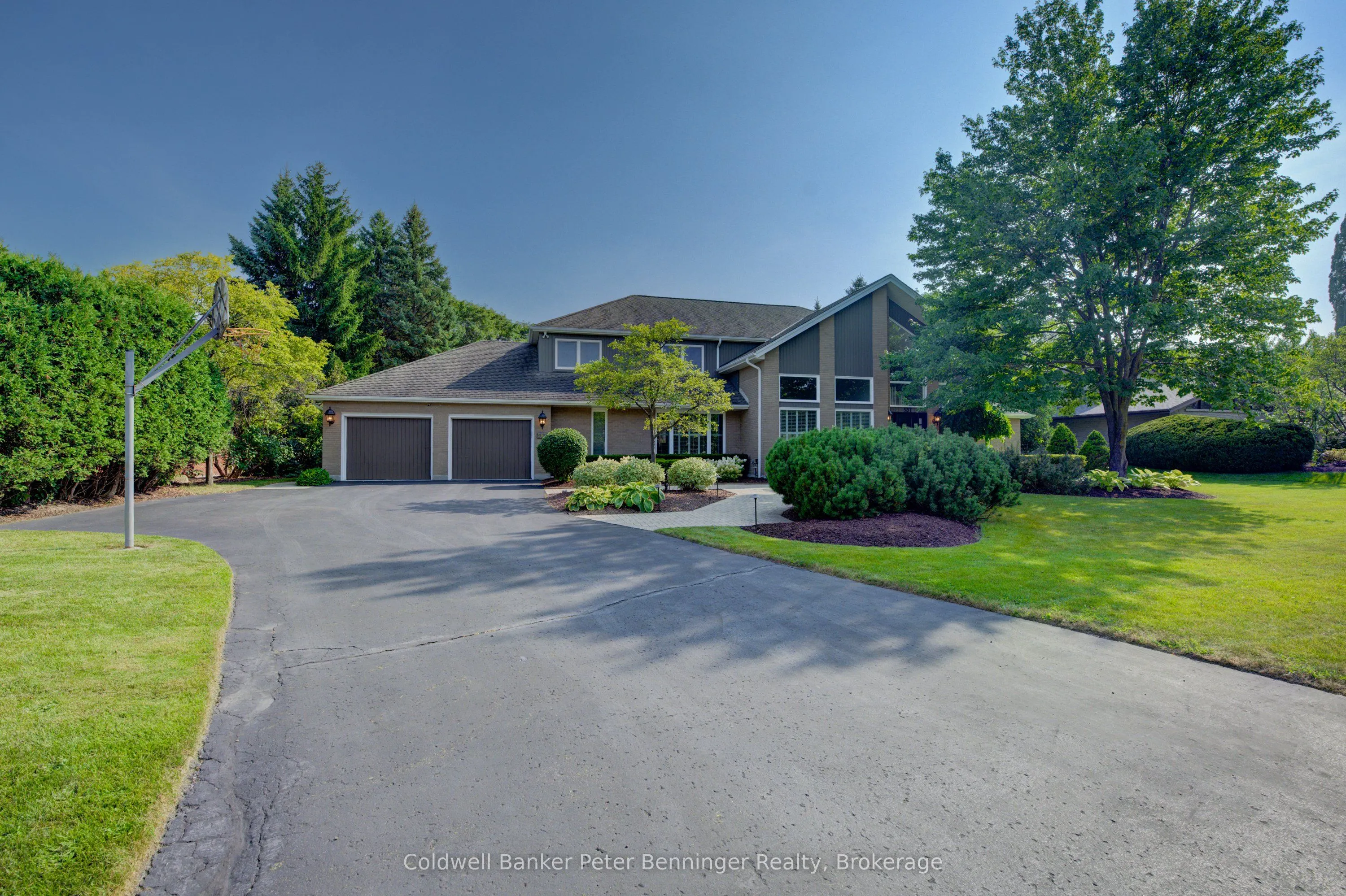 587 Manorwood Court