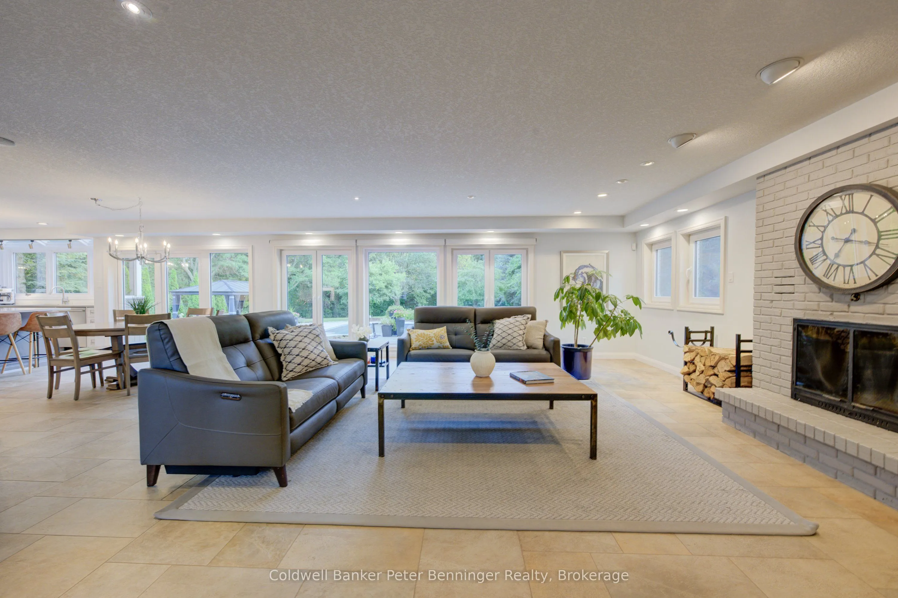 587 Manorwood Court