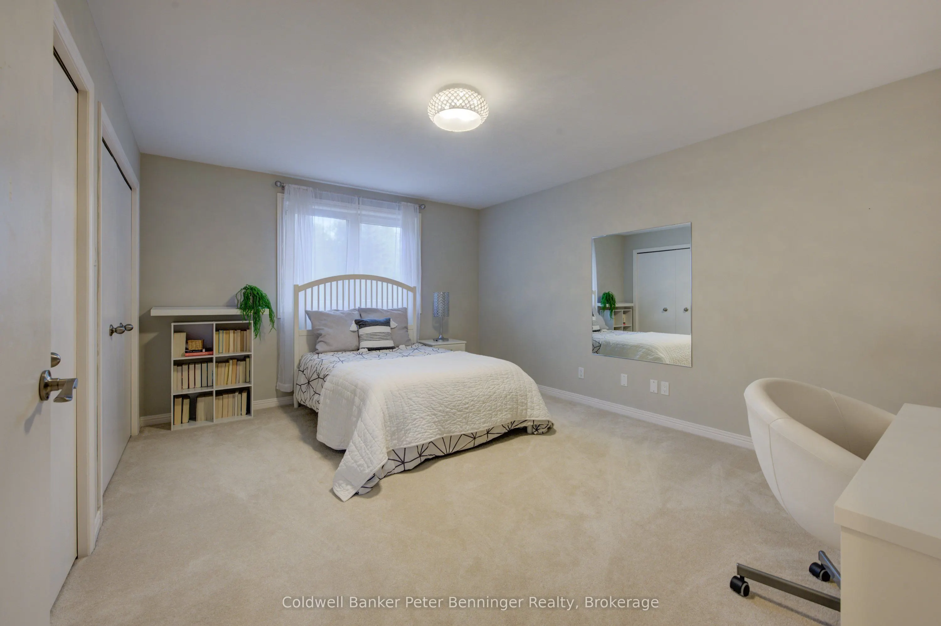 587 Manorwood Court
