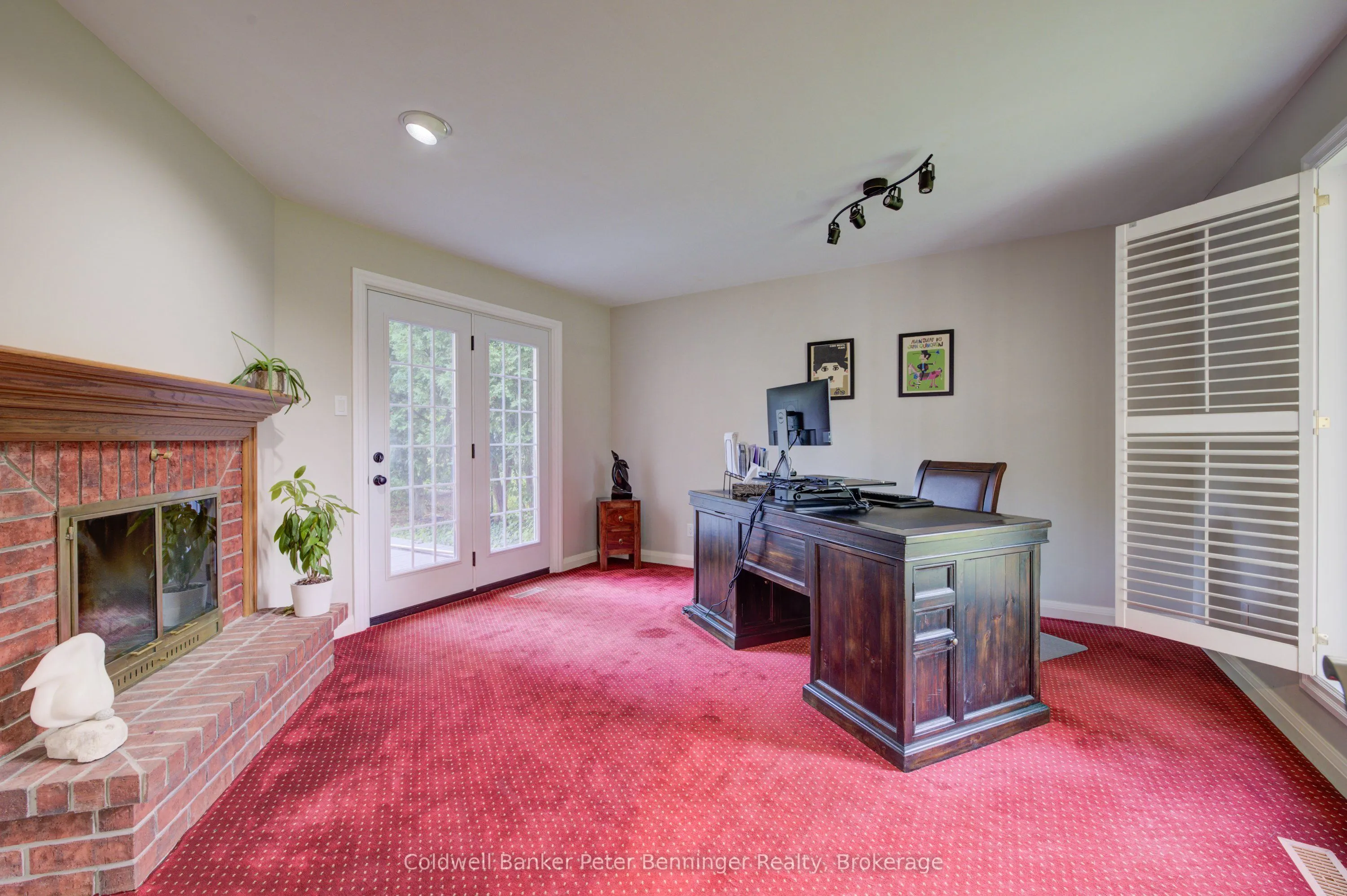 587 Manorwood Court