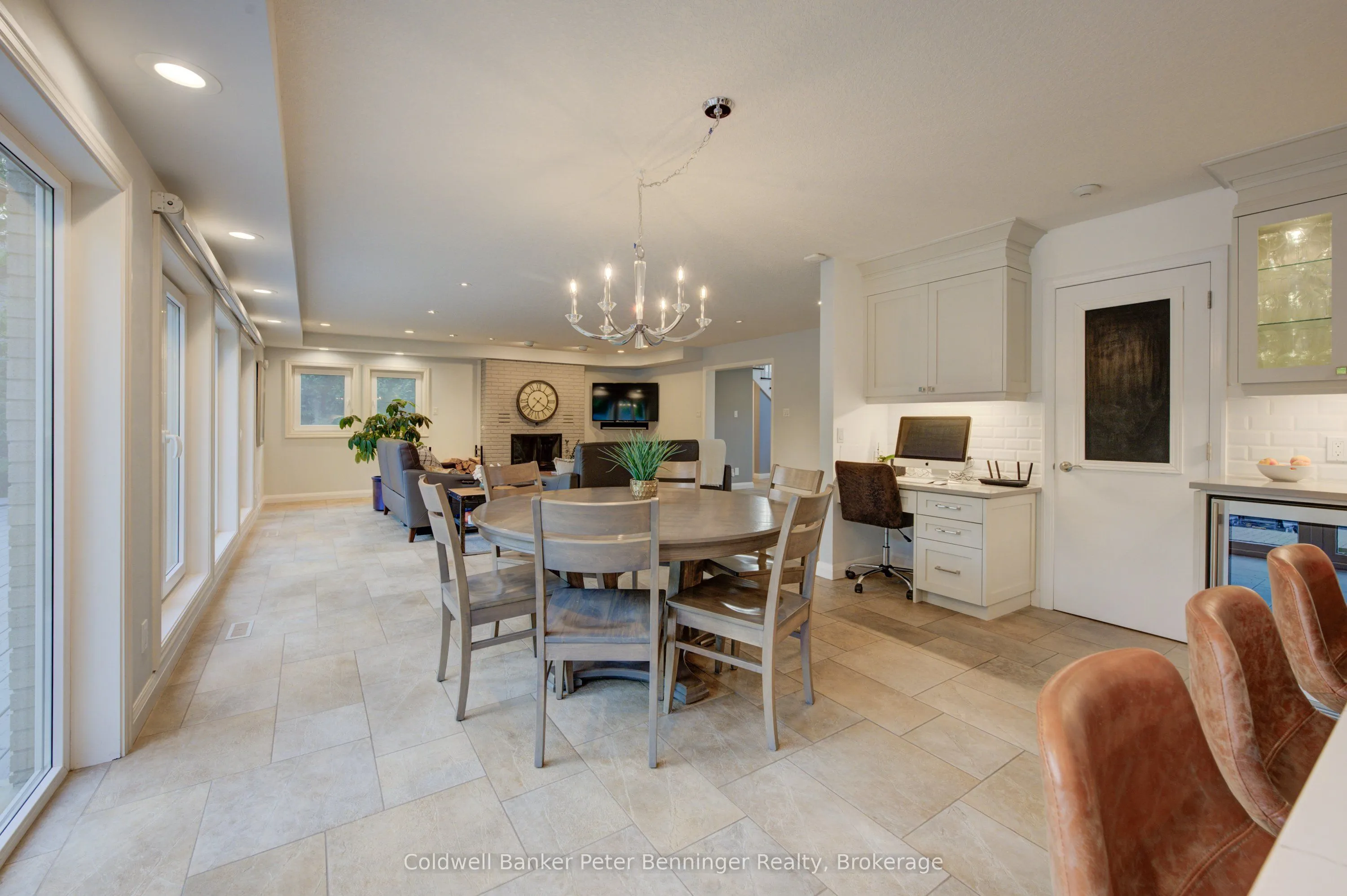 587 Manorwood Court