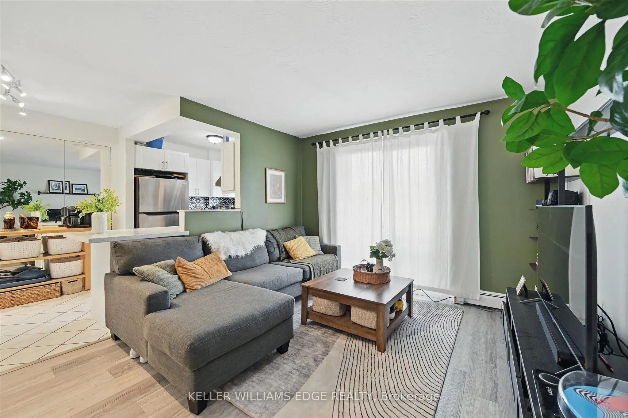 2373 King Street E, #43