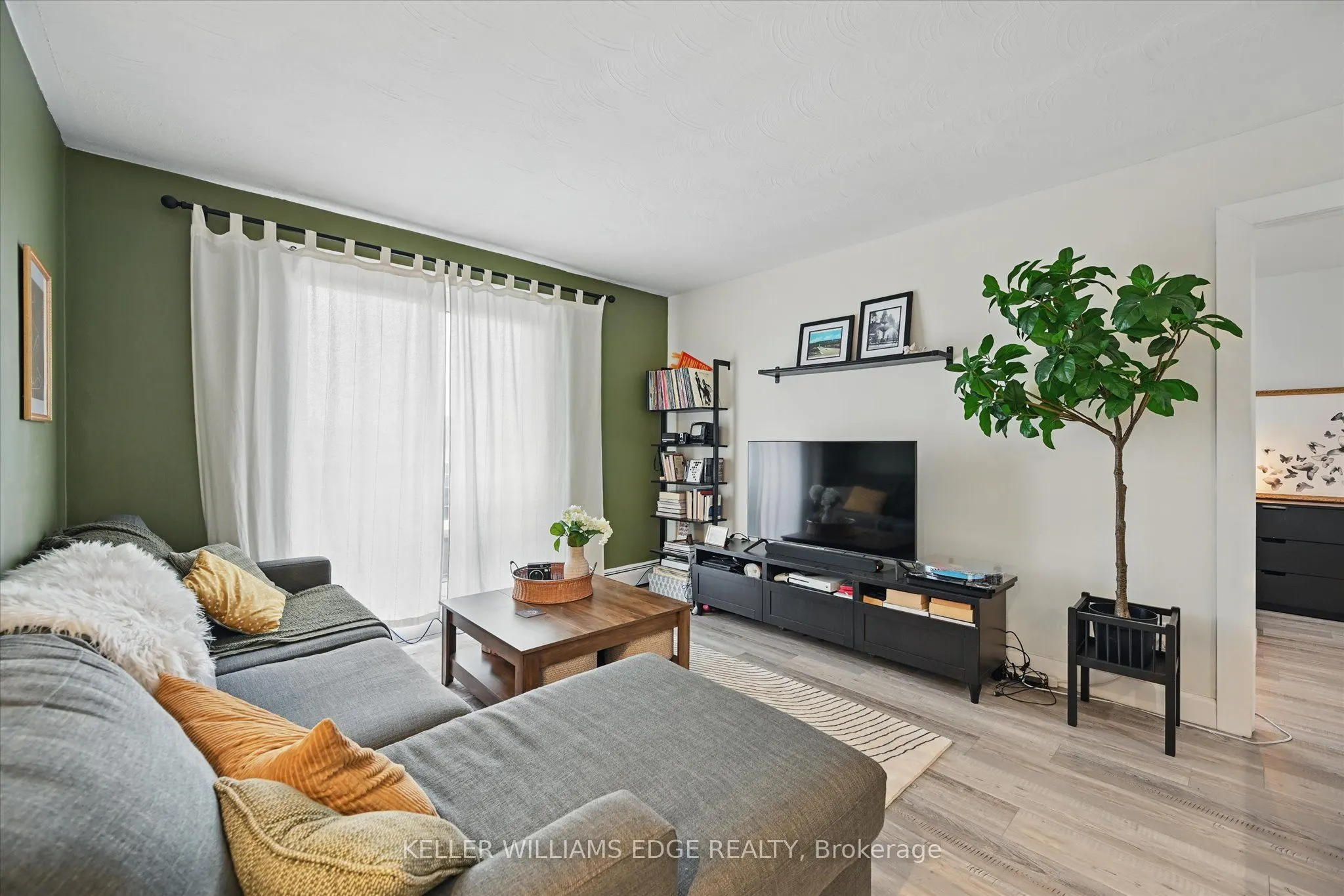 2373 King Street E, #43