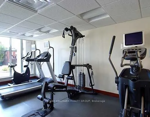 242 RIDEAU Street, #2201