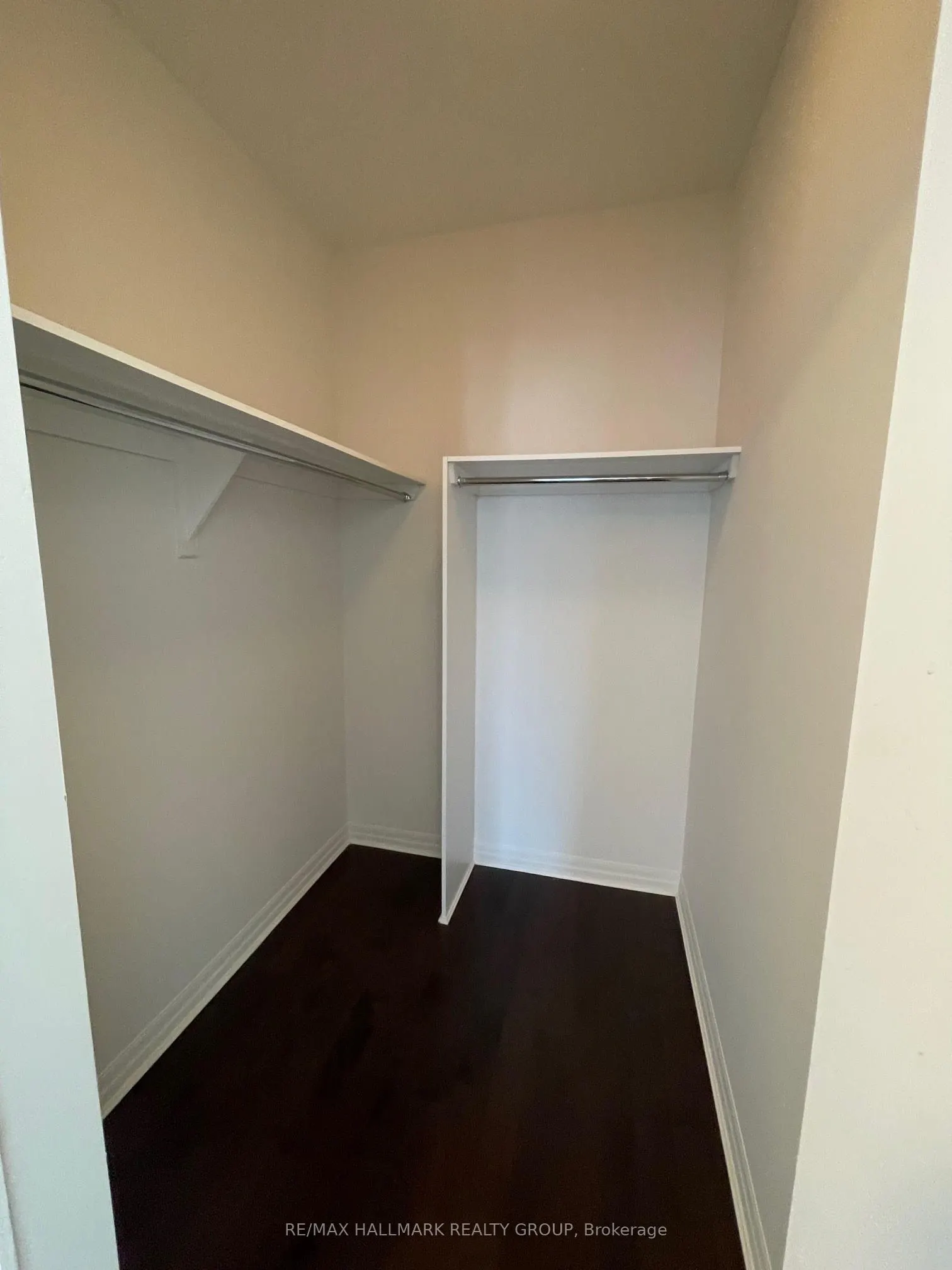 242 RIDEAU Street, #2201