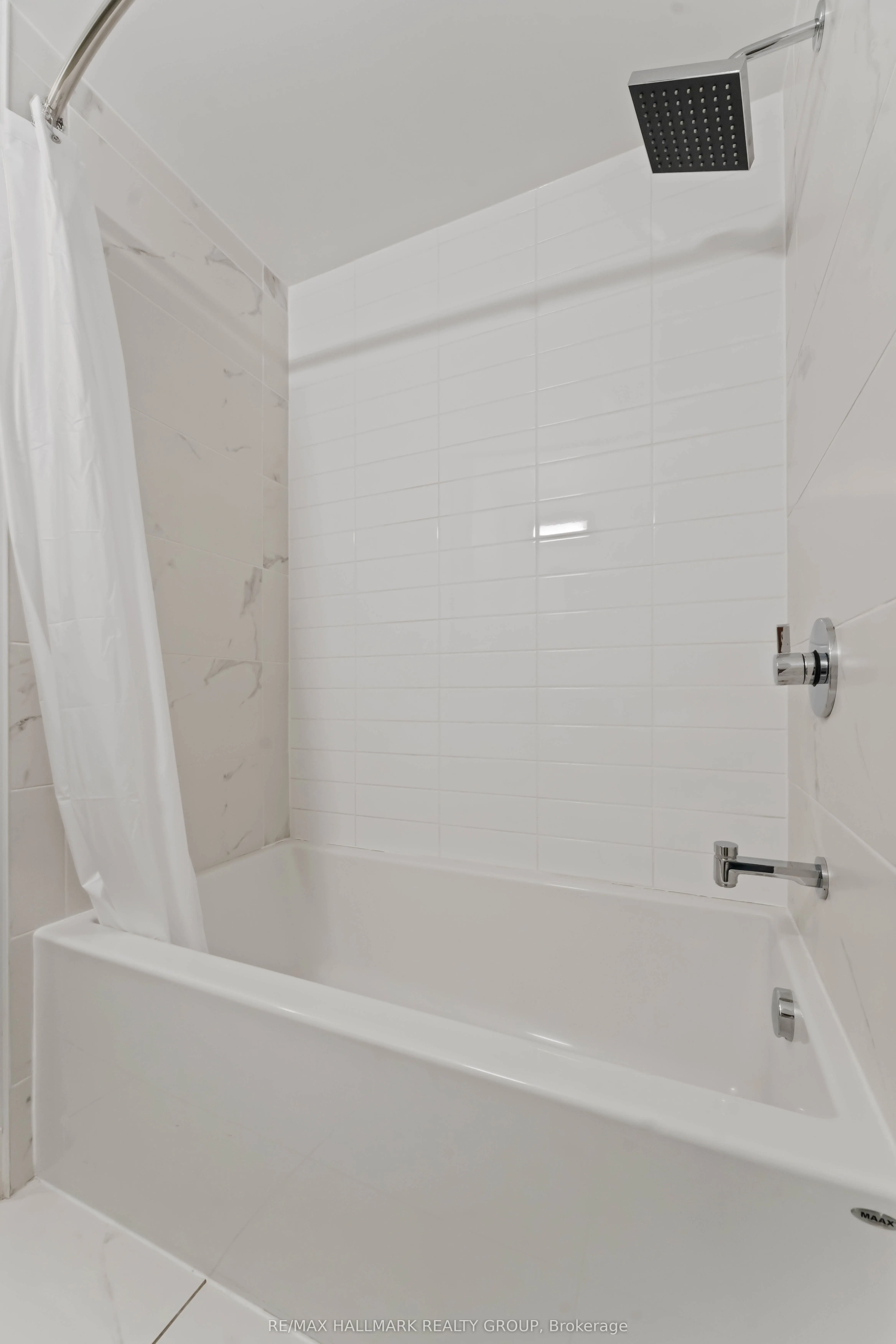255 BAY Street, #1209