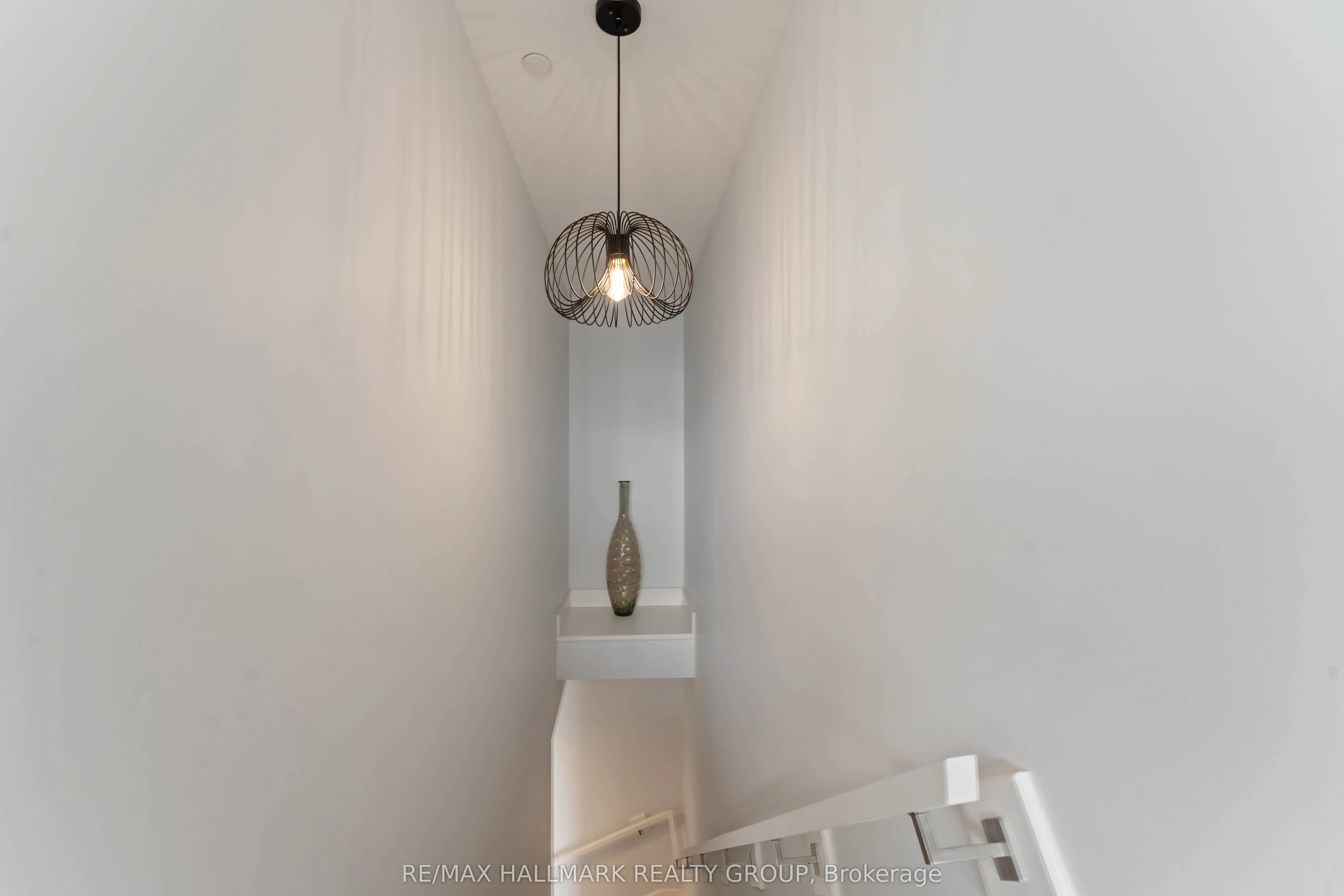255 BAY Street, #1209